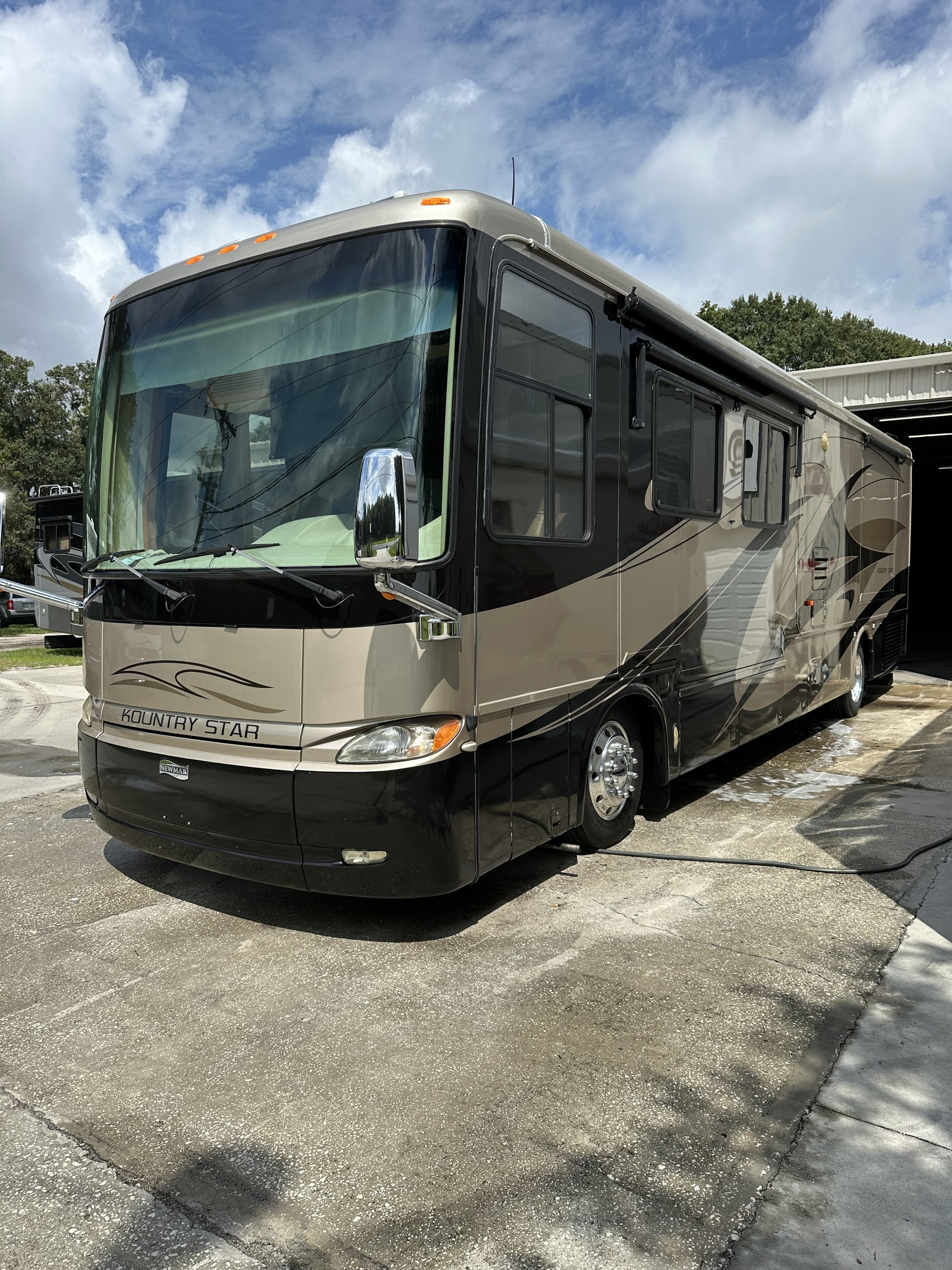 Luxury Newmar Motor Coach