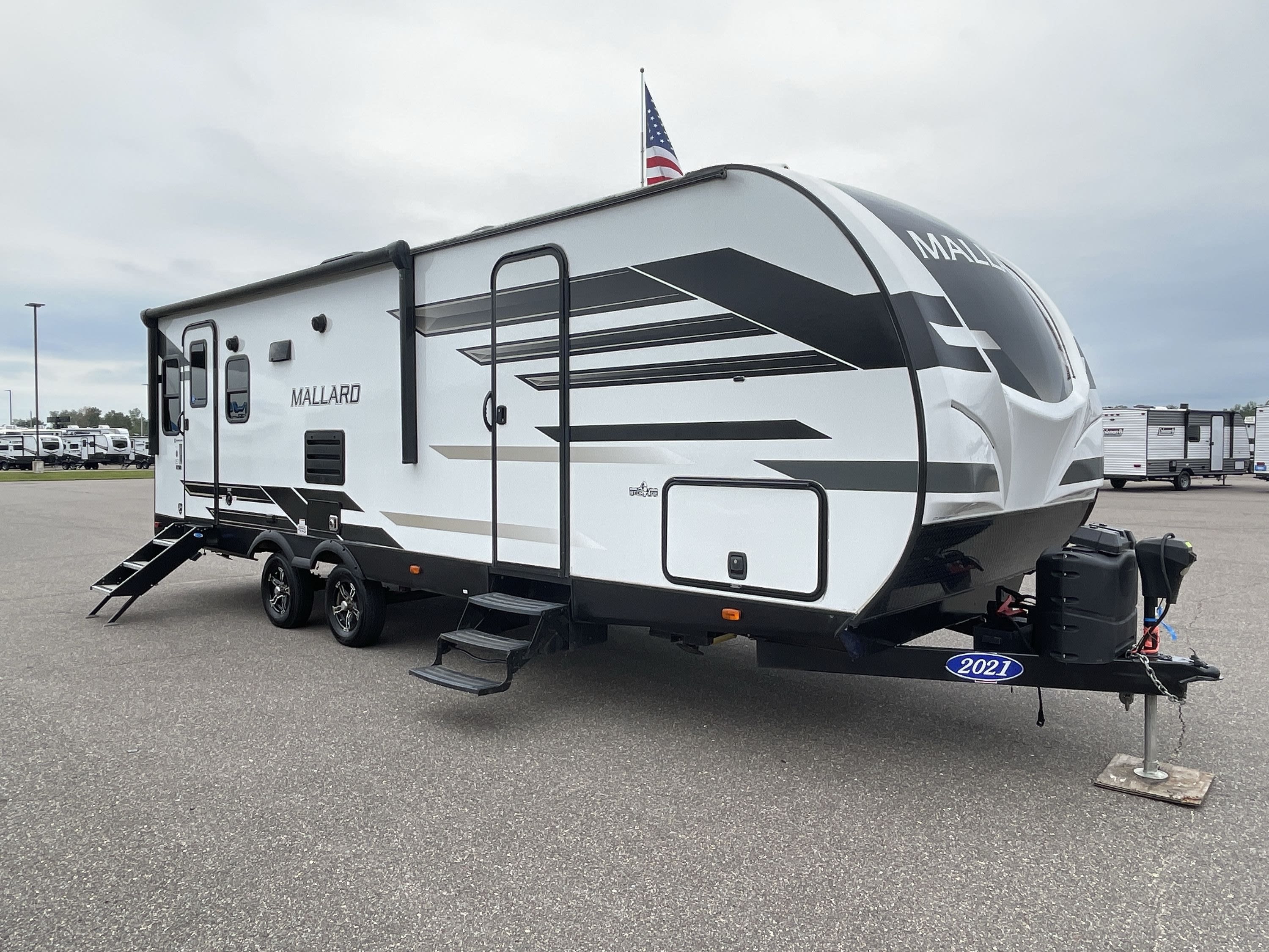 2022 Heartland Mallard M27 - Perfect Couple's or Small Family Suite