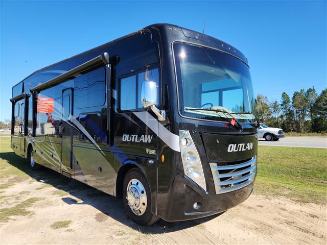 2022 Thor Motor Coach Outlaw Toy Hauler