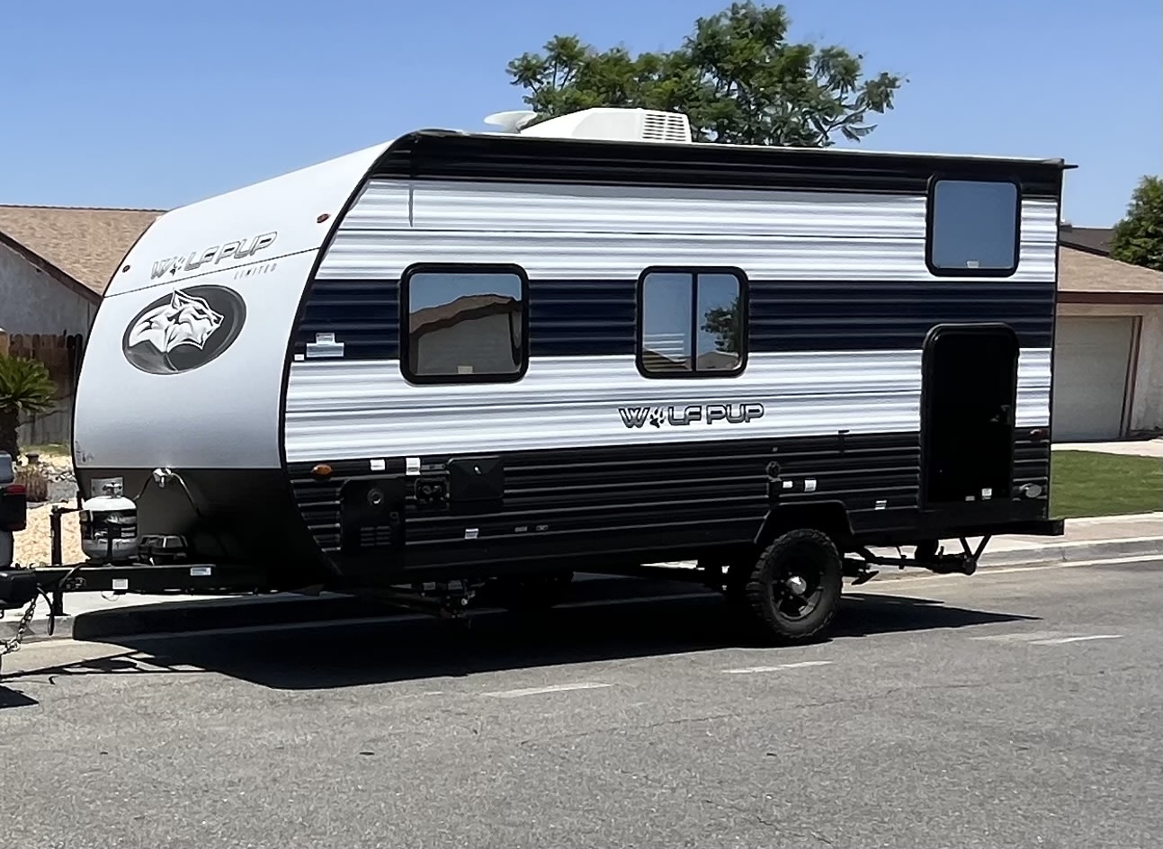 2024 WOLFPUP16BSH SLEEPS 5 GUEST EASY TO TOW