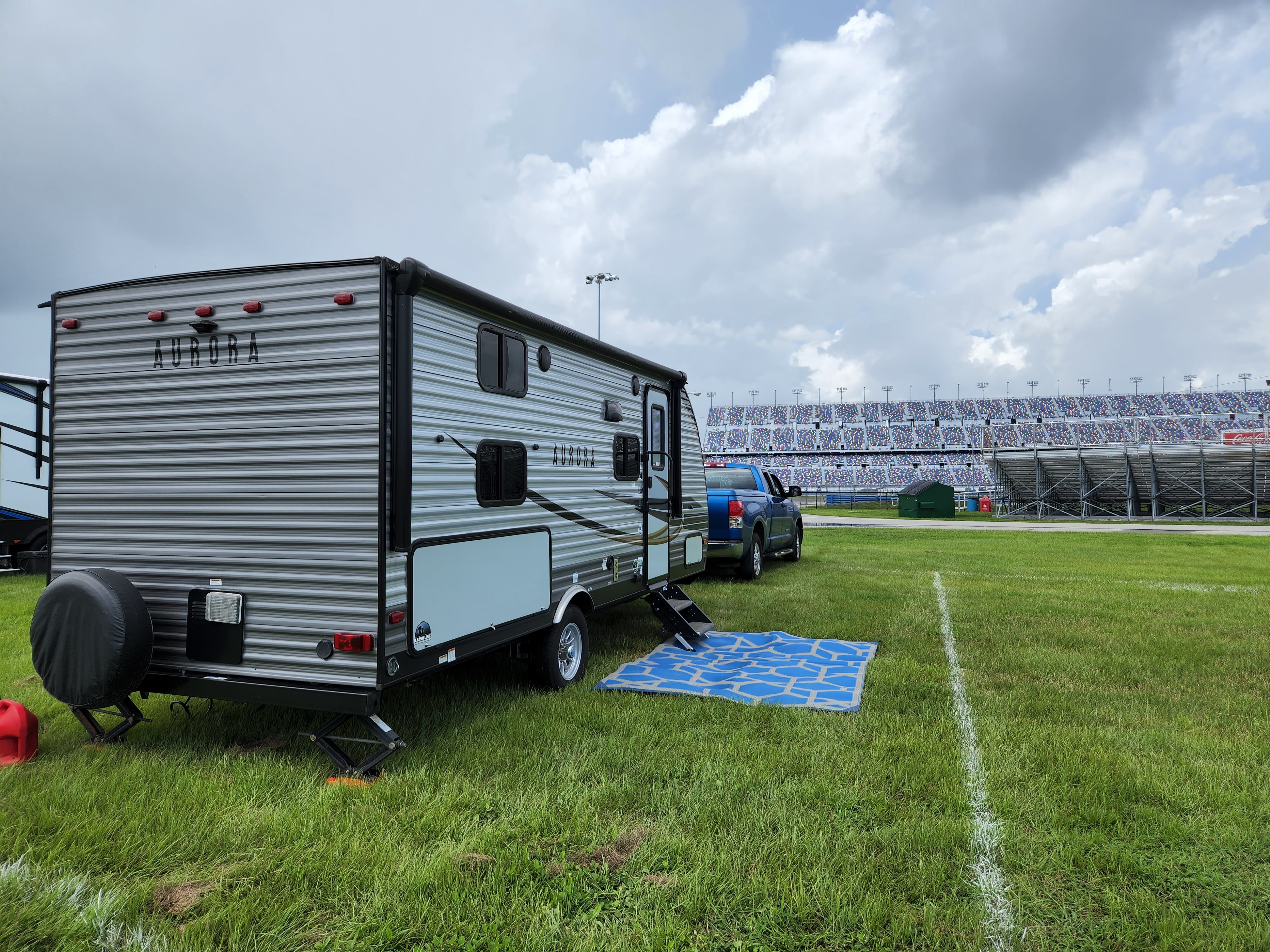 Travel trailer RV Rental 