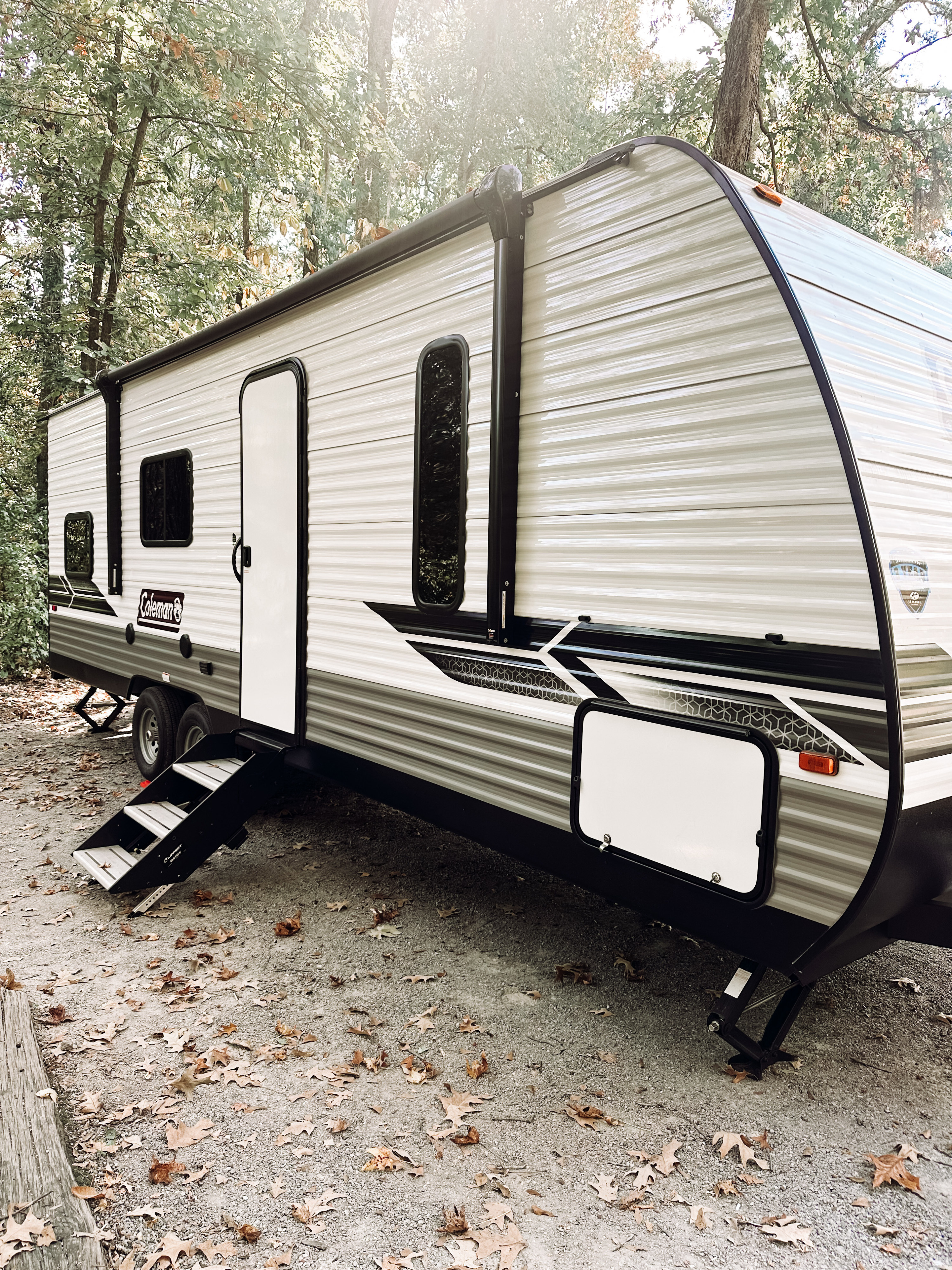 2024 Coleman Lantern 274HB