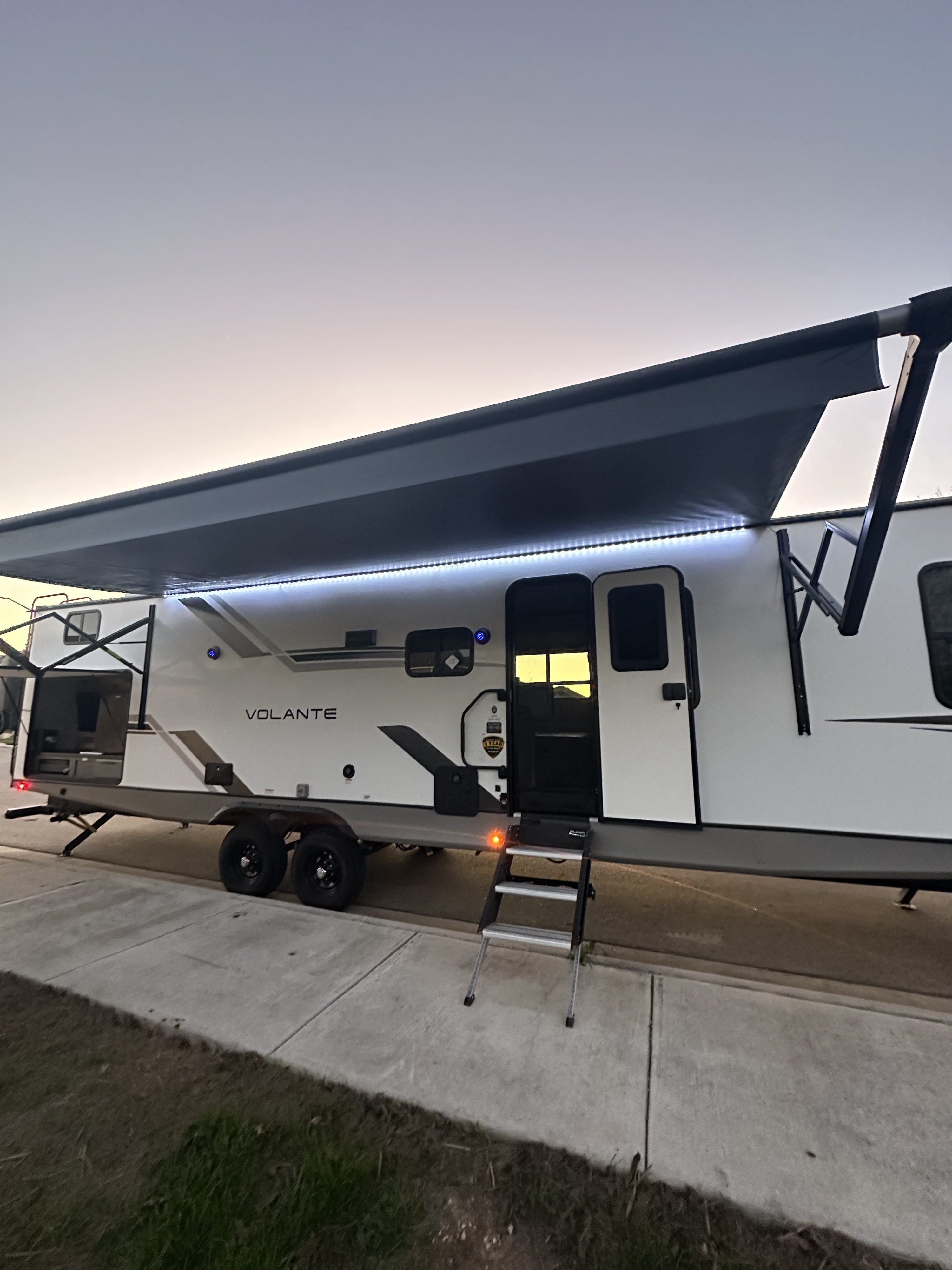 Crossroads Volante 34BH - Kid and Pet Friendly!