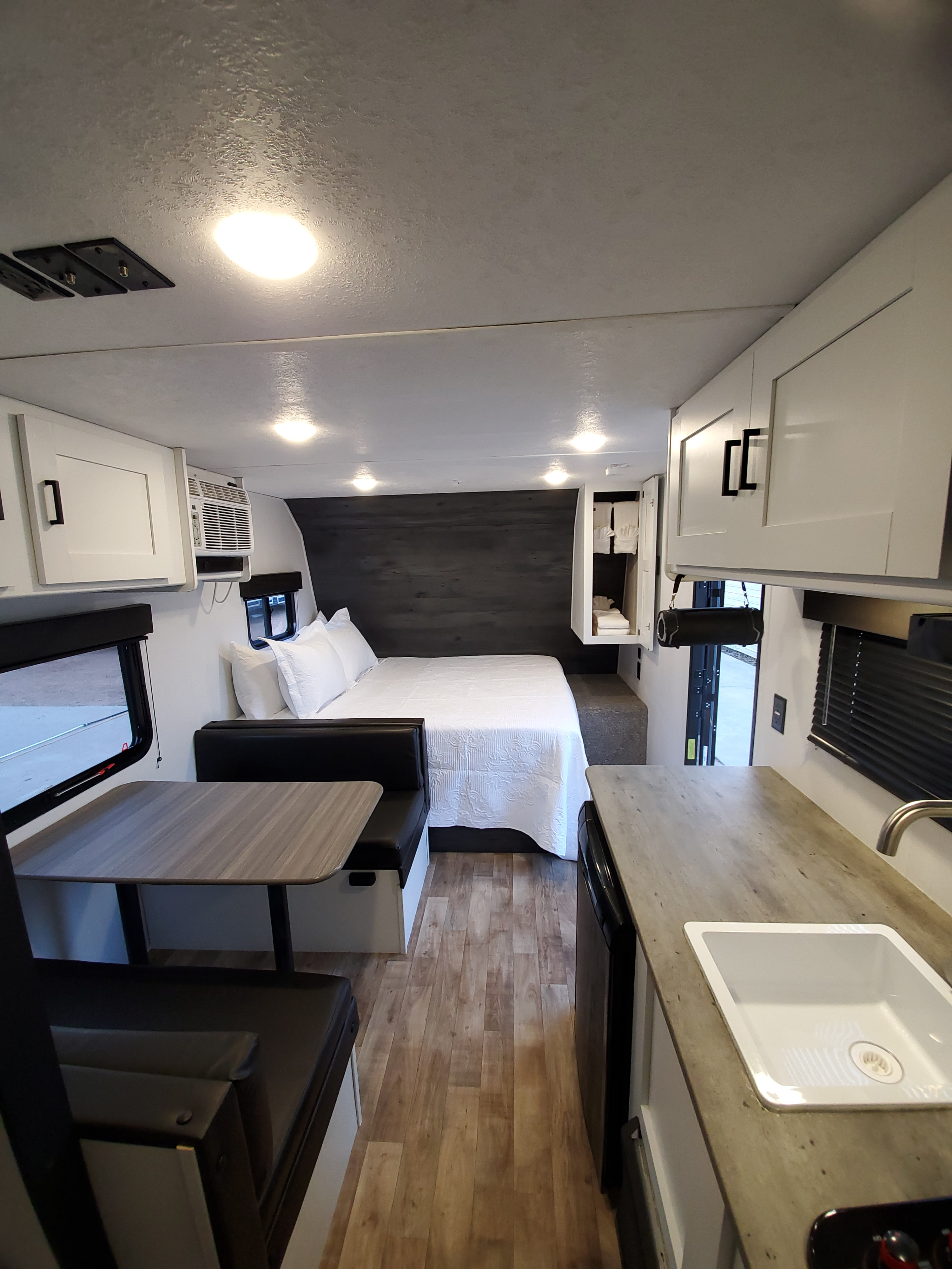 THE HIDEOUT PRIVATE RV/CAMPER