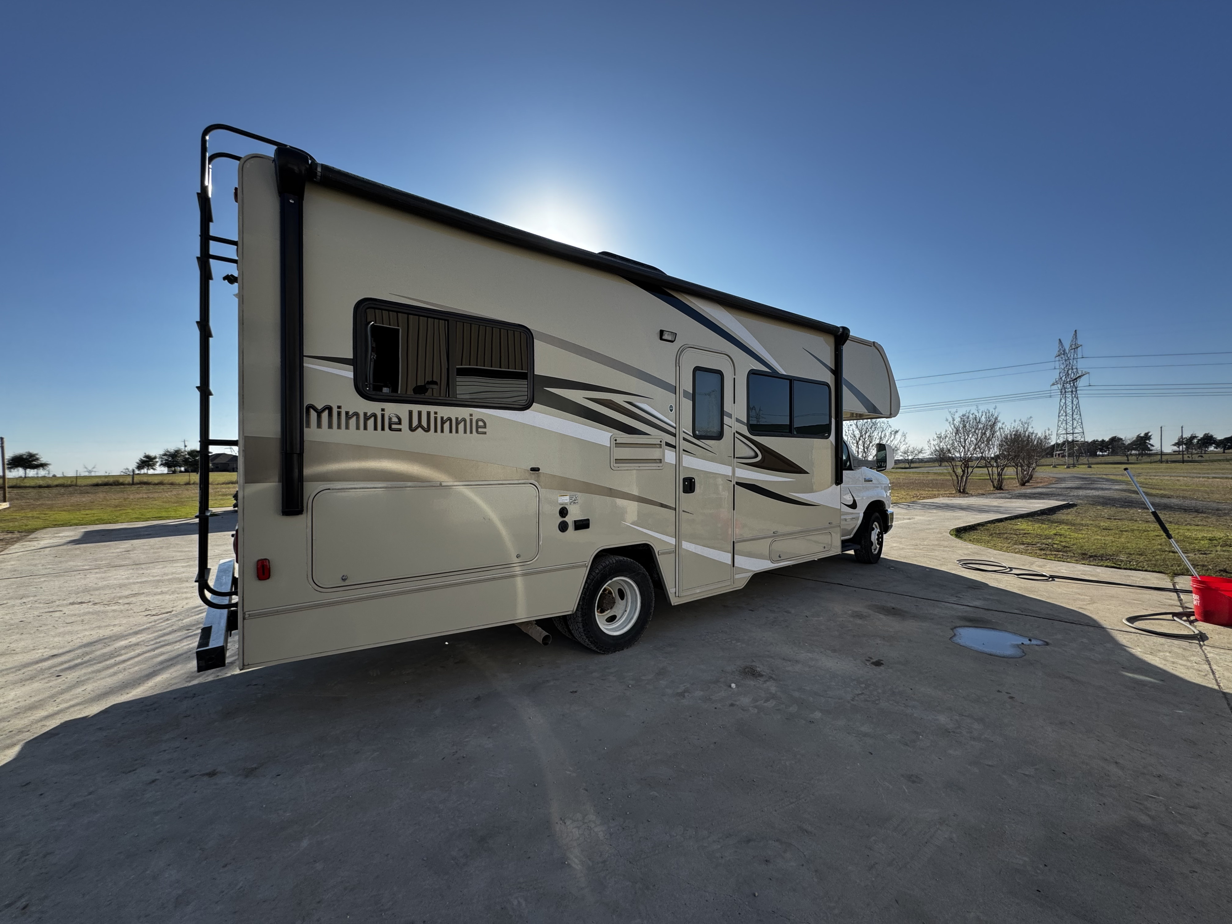 2022 Winnebago Minnie Winnie