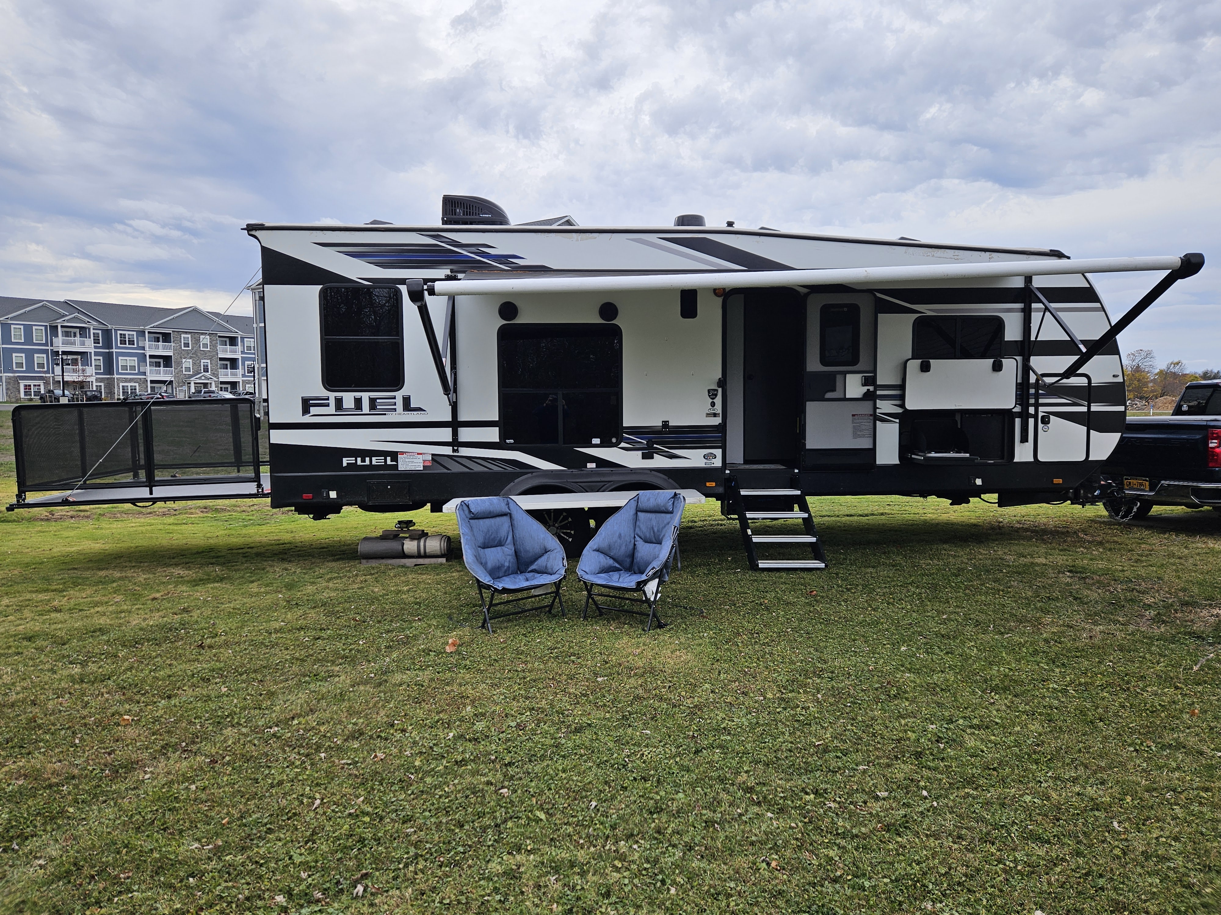 2021 Party Deck Toy Hauler