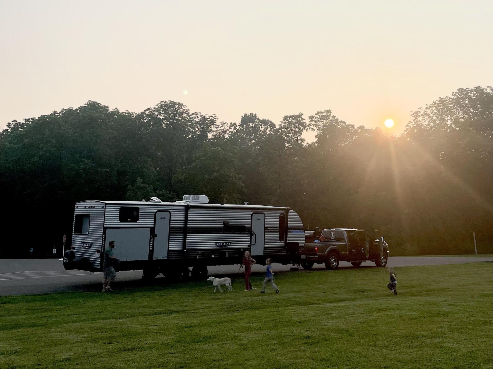 2022 Franklin Family RV - We Deliver & Set up !