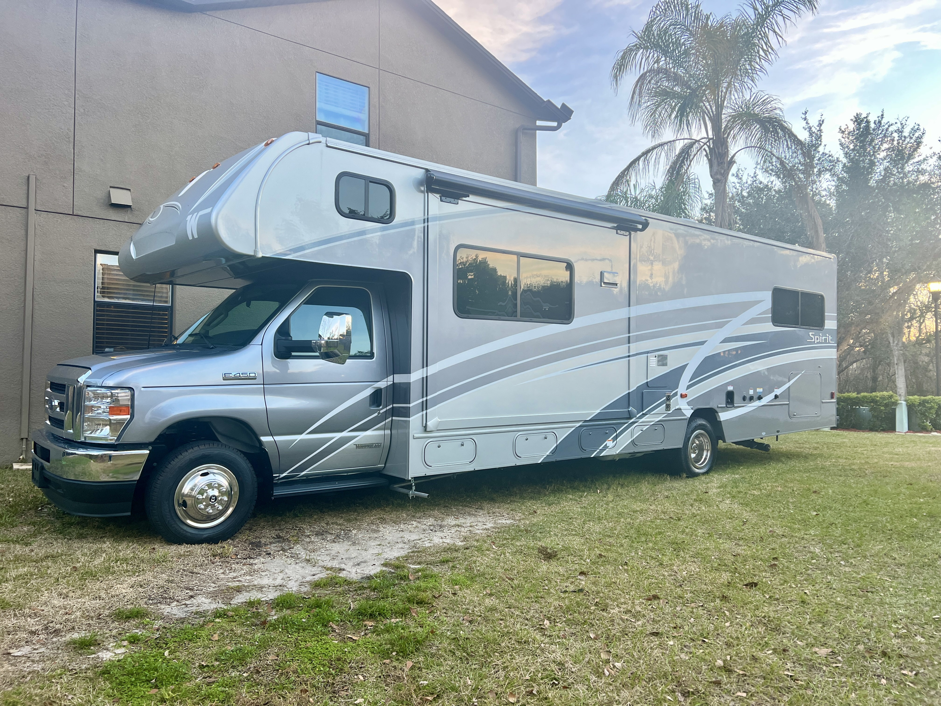 2025 Winnebago 31H Bunkhouse