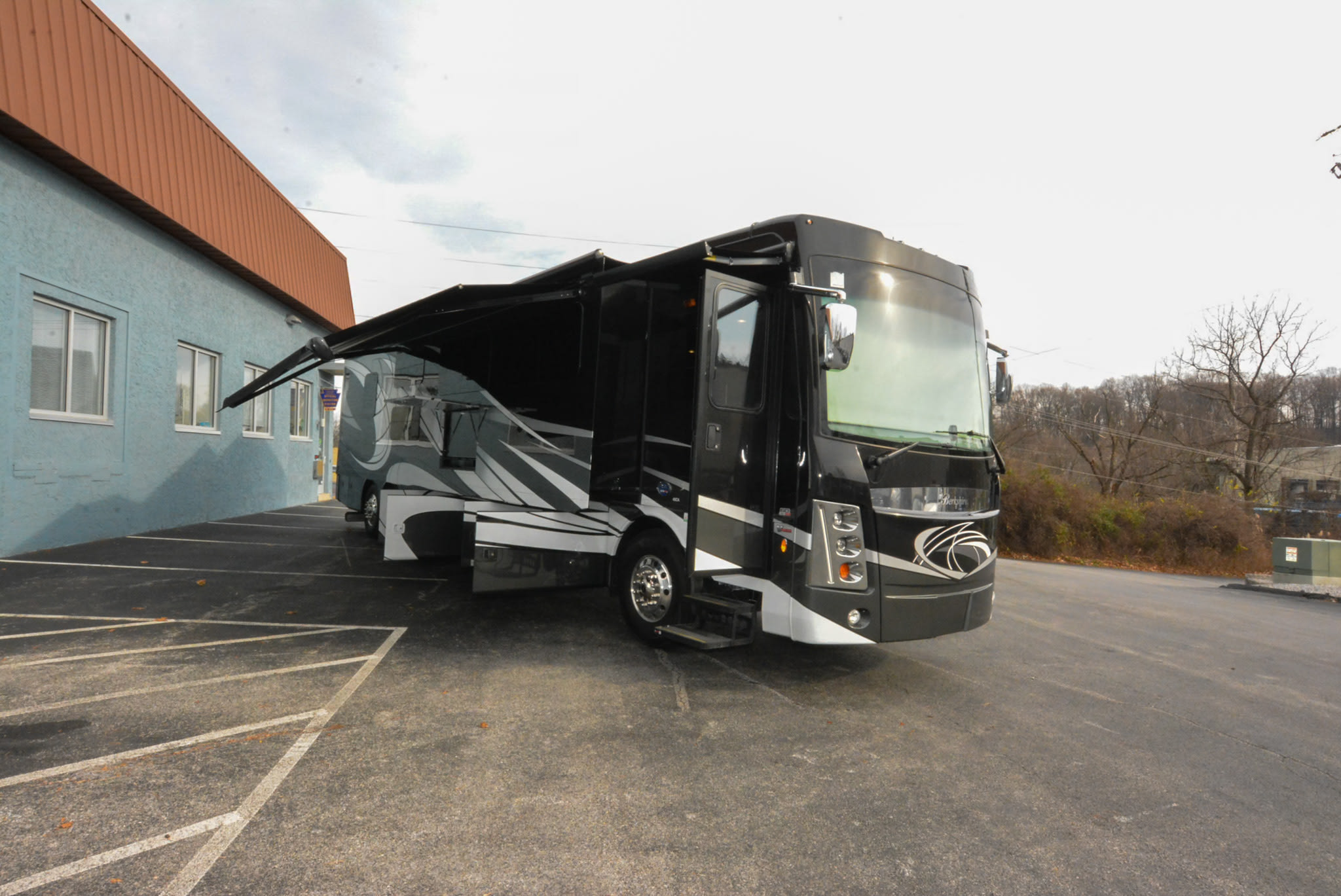 2021 Berkshire 45CA - 2 Full Baths & Bunk Beds!