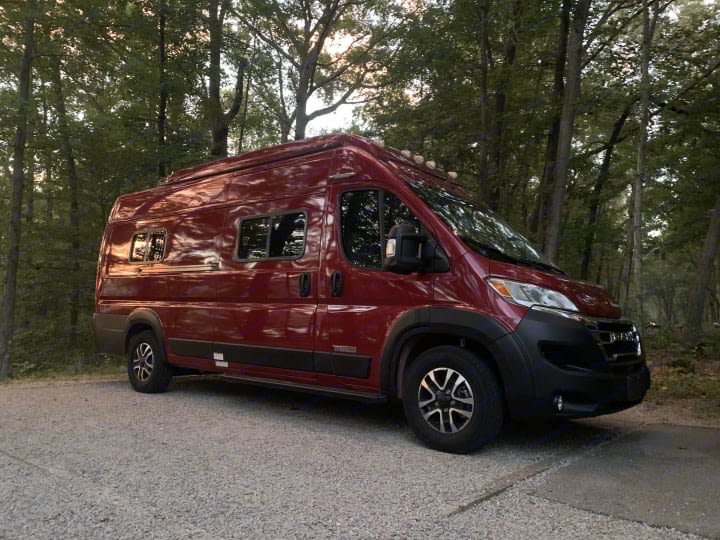 Winnebago Solis 59PX *Near Phoenix Airport*