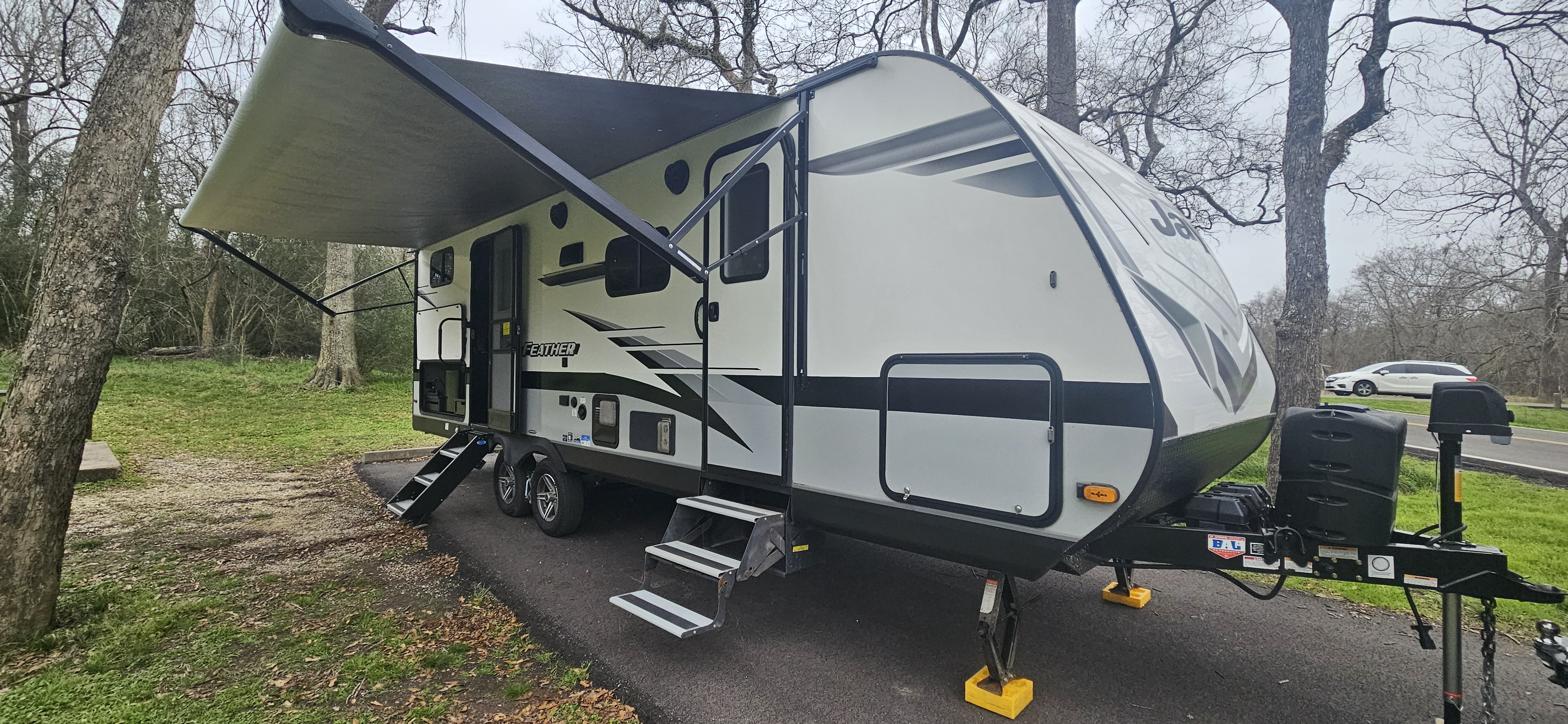 2022 Jayco Jay Feather 24BH (Family Friendly)-Luxury 30 ft