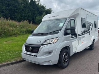 2025 Swift Edge 464