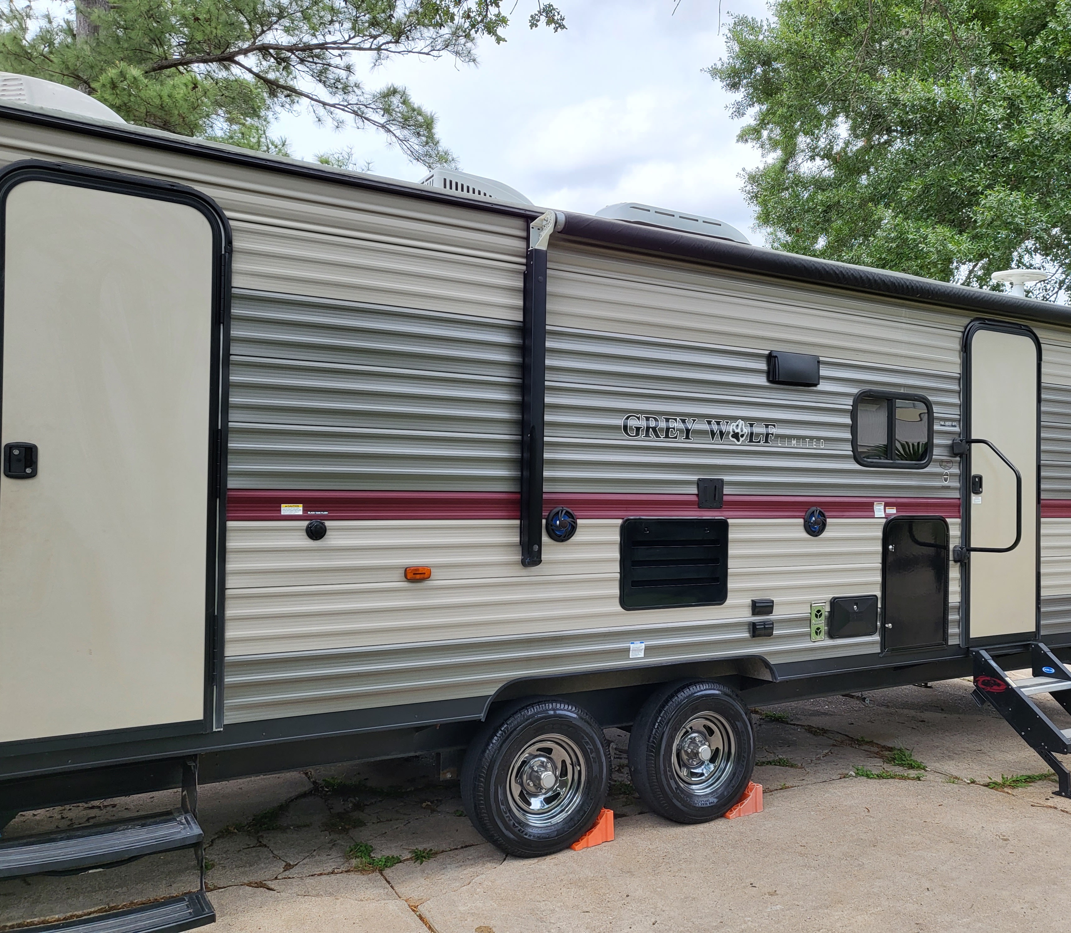 Travel trailer RV Rental 