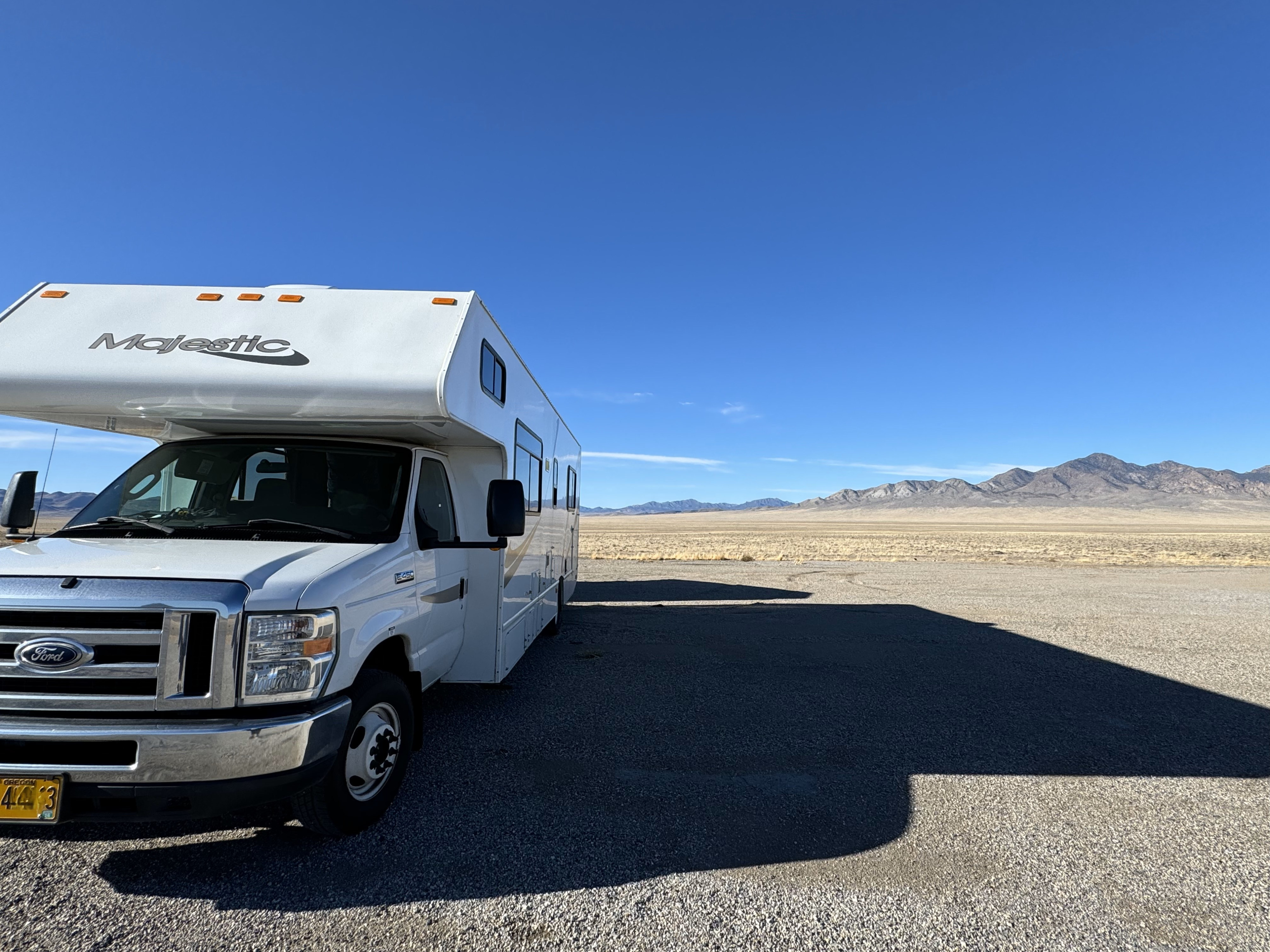 Thor Majestic 28' Motorhome - Class C RV