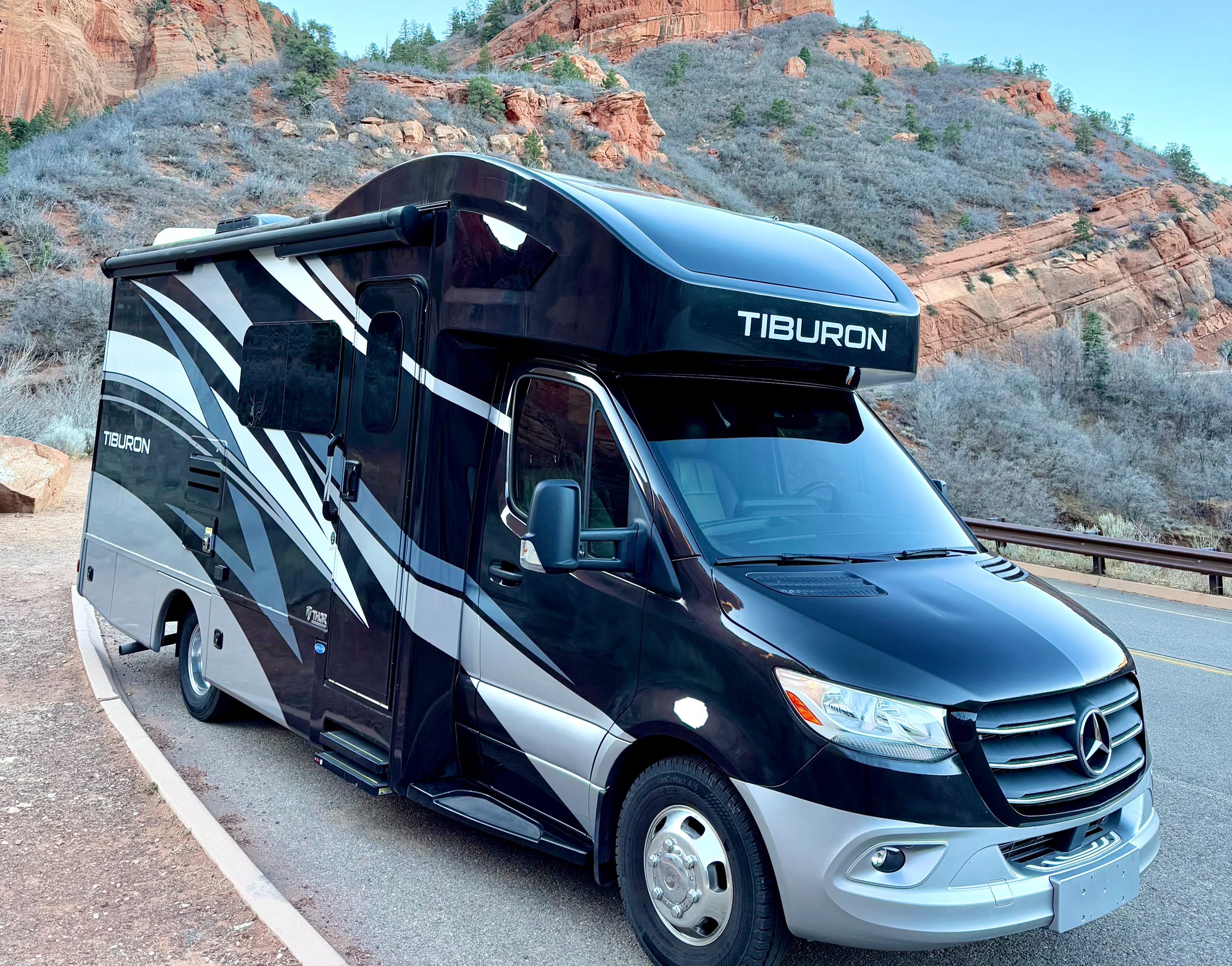 *Fall sale* 2022 Top of the Line Luxury Mercedes Tiburon 24' w full wall sl