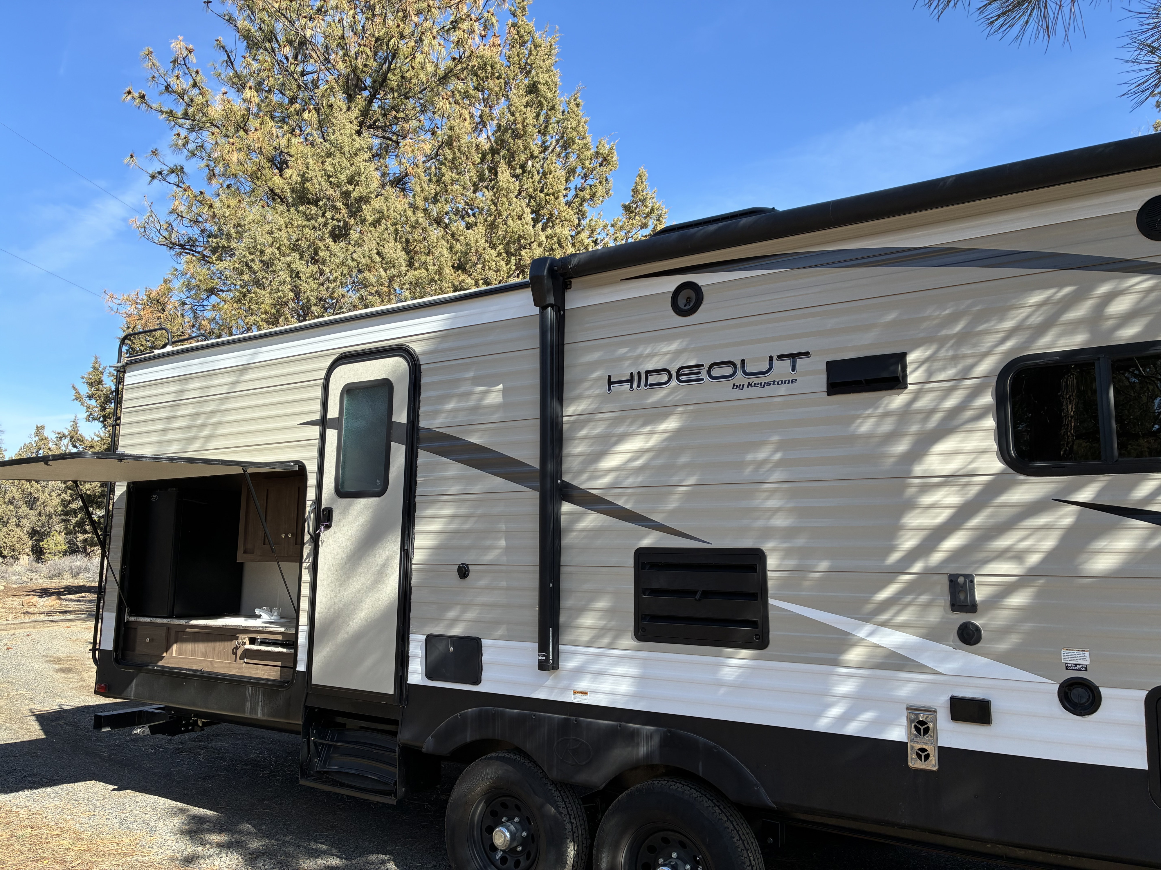 2019 Keystone Hideout, Bunkhouse, Sleeps 10, Outdoor Kitchen, Pet Friendly