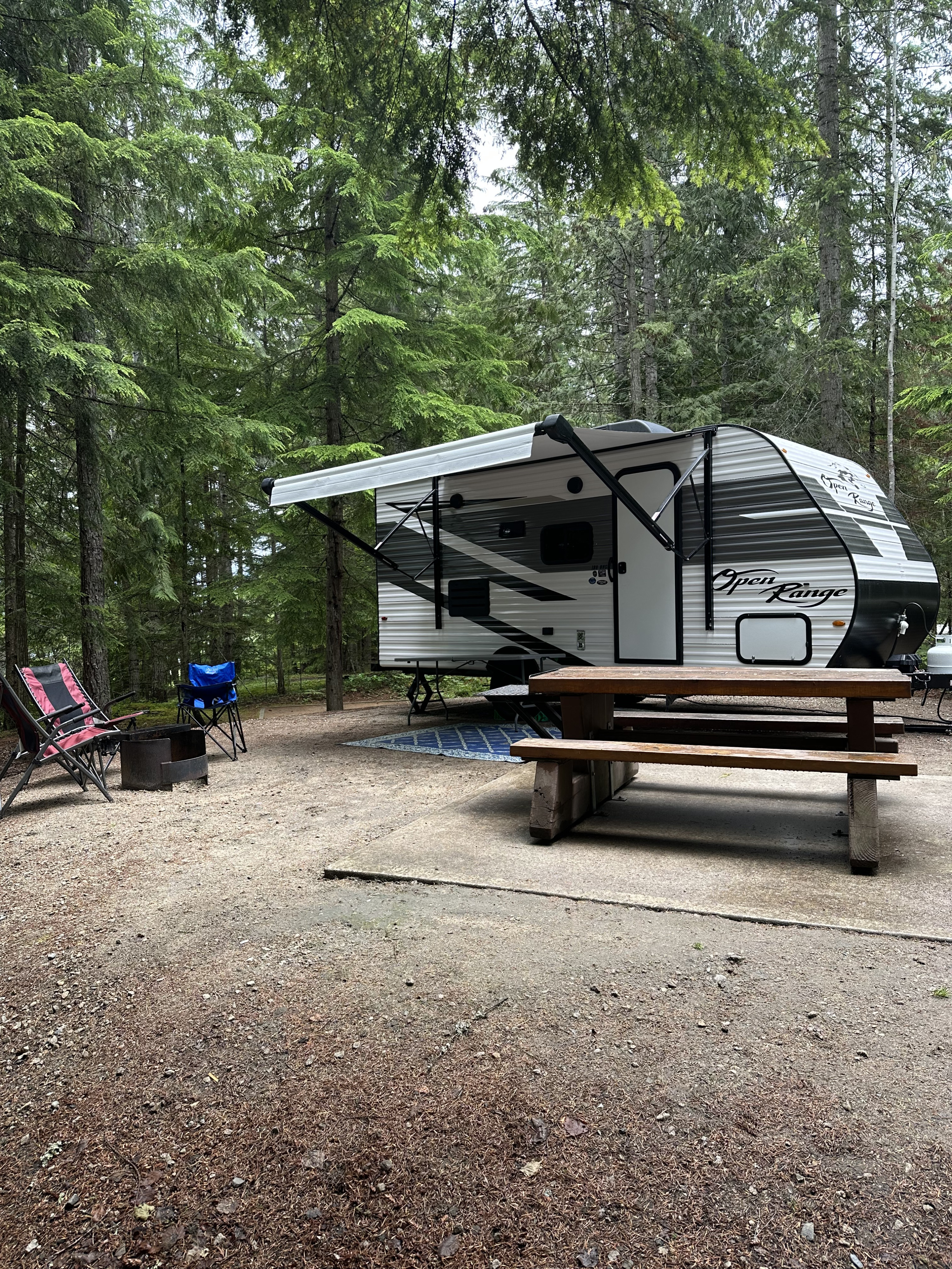 The Cozy Camper - 2022 Highland Ridge 22' Trailer
