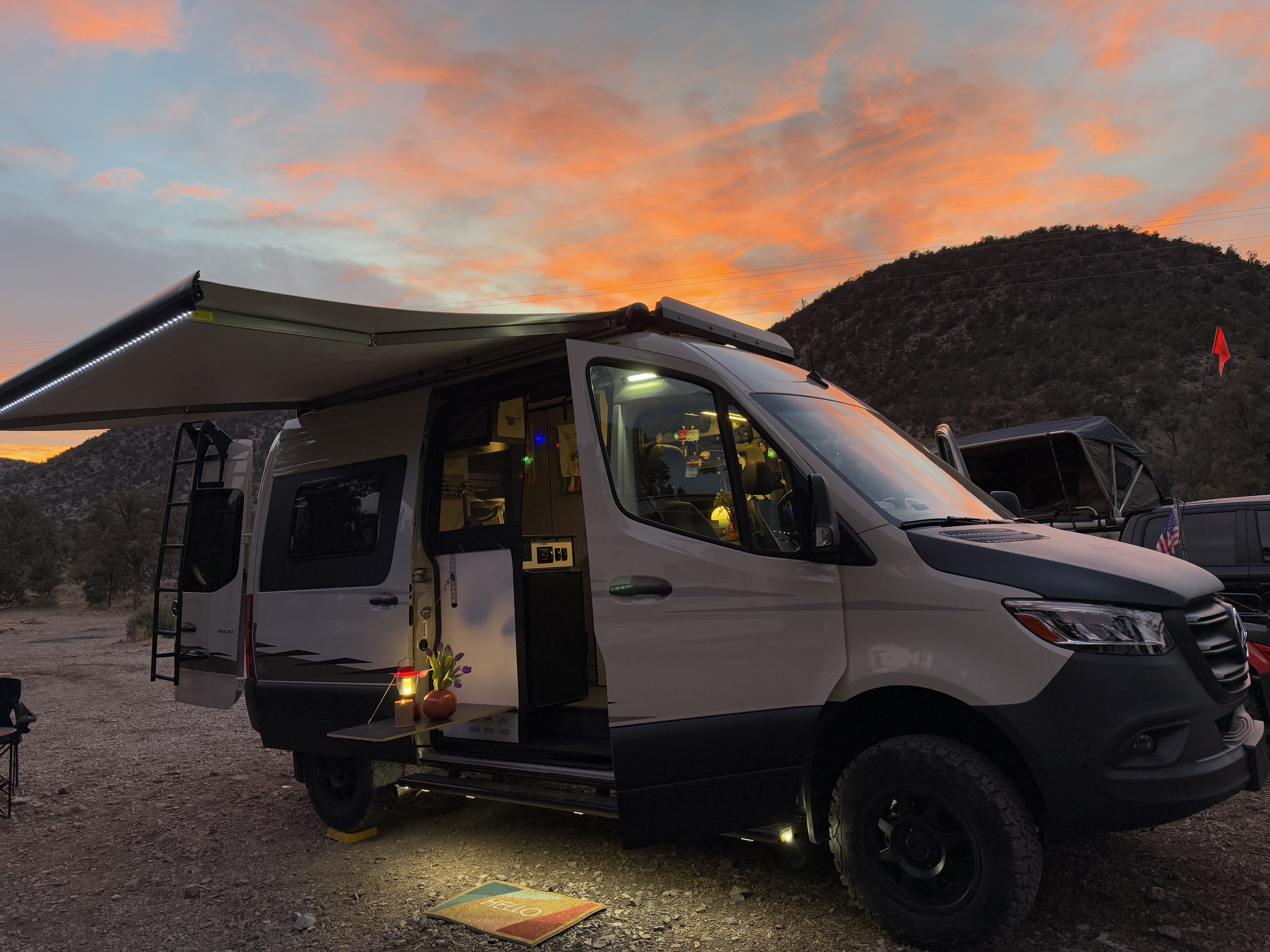Epic Desert Rentals - 4x4 Mercedes Revel Sprinter