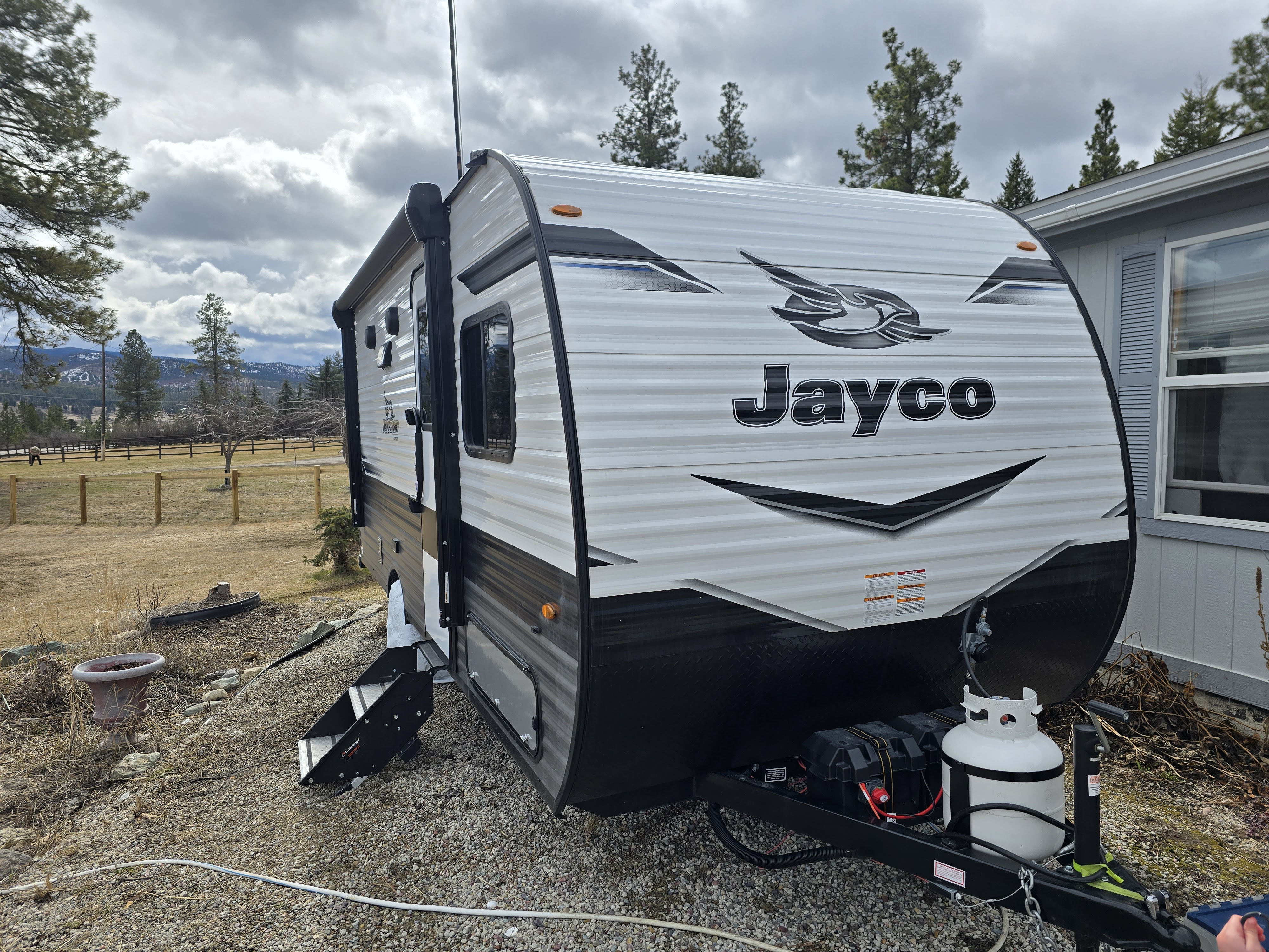 Family Camper Rental Near Glacier National Park | 2024 Jayco SLX