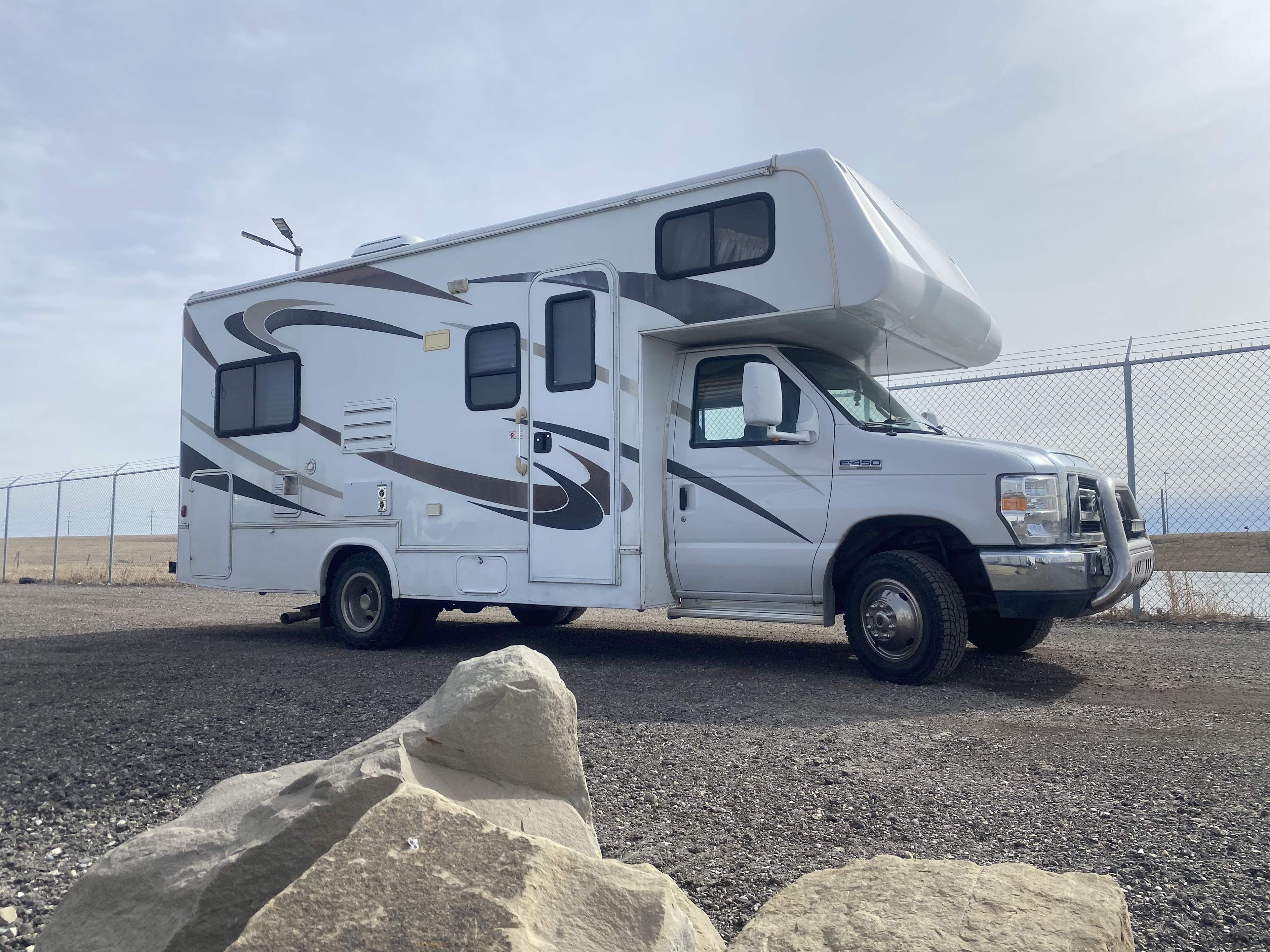 2009 Forest River Sunseeker View 2 - Calgary RV Rental Details