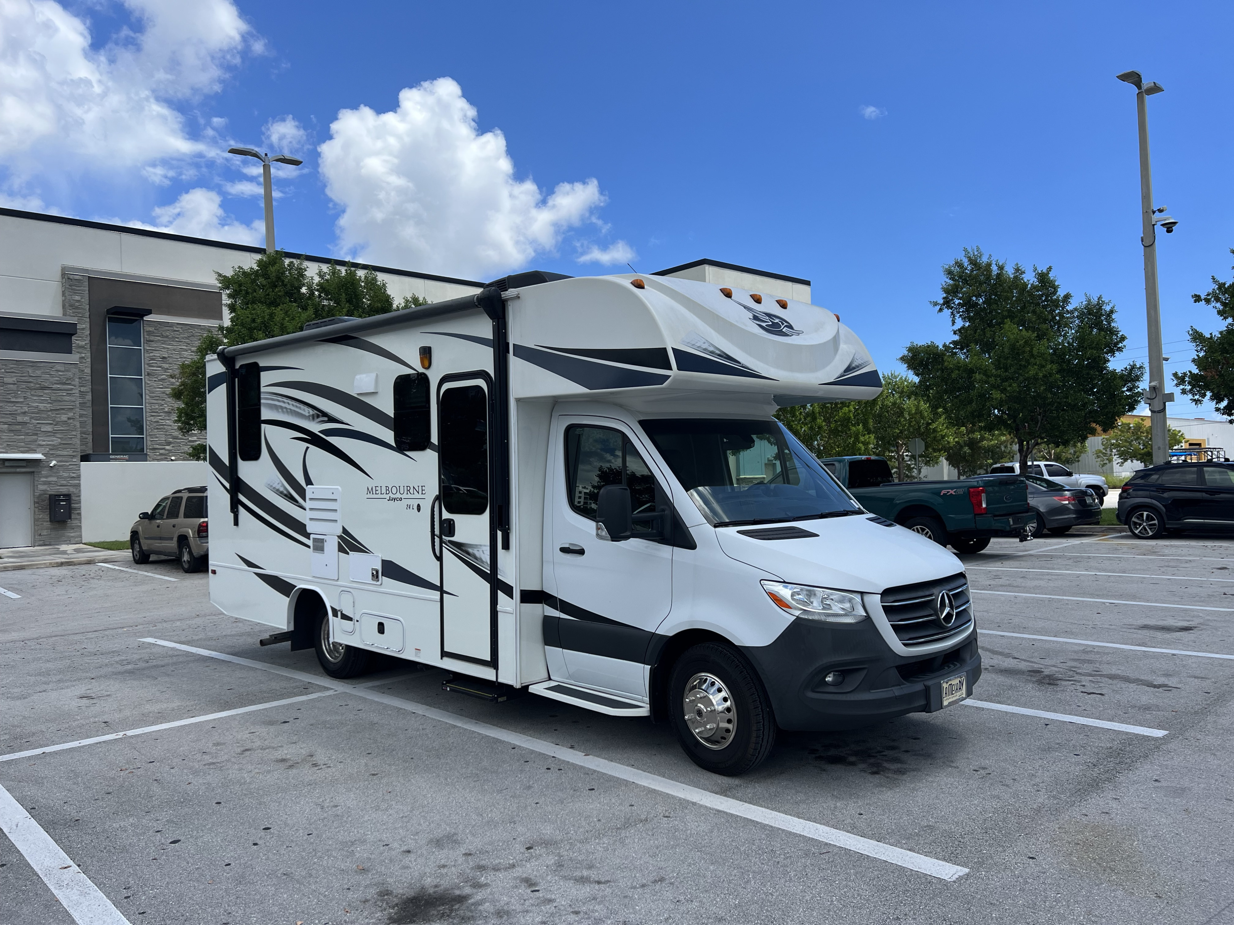 Mercedes Diesel RV 25 foot