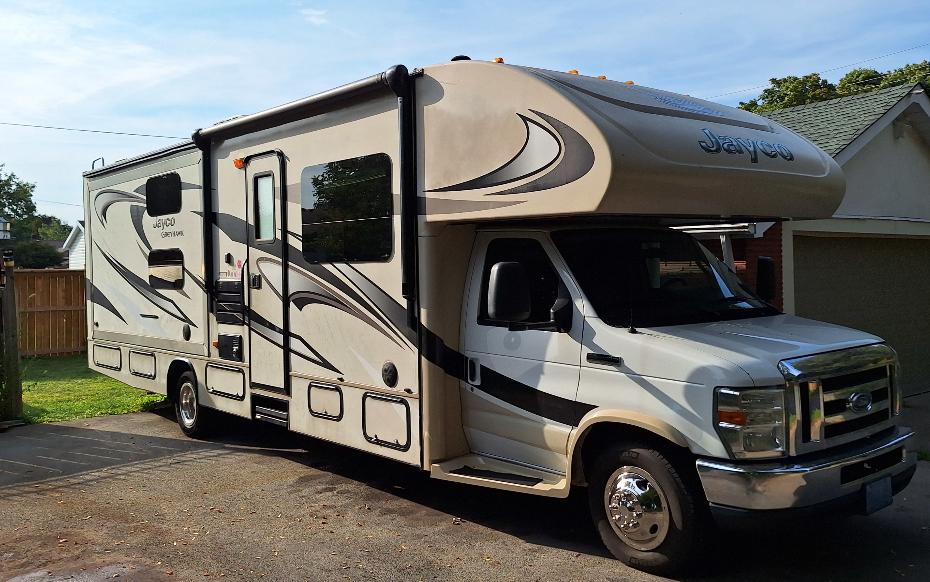 Smooth Sailing RV - Jayco Greyhawk 31FS
