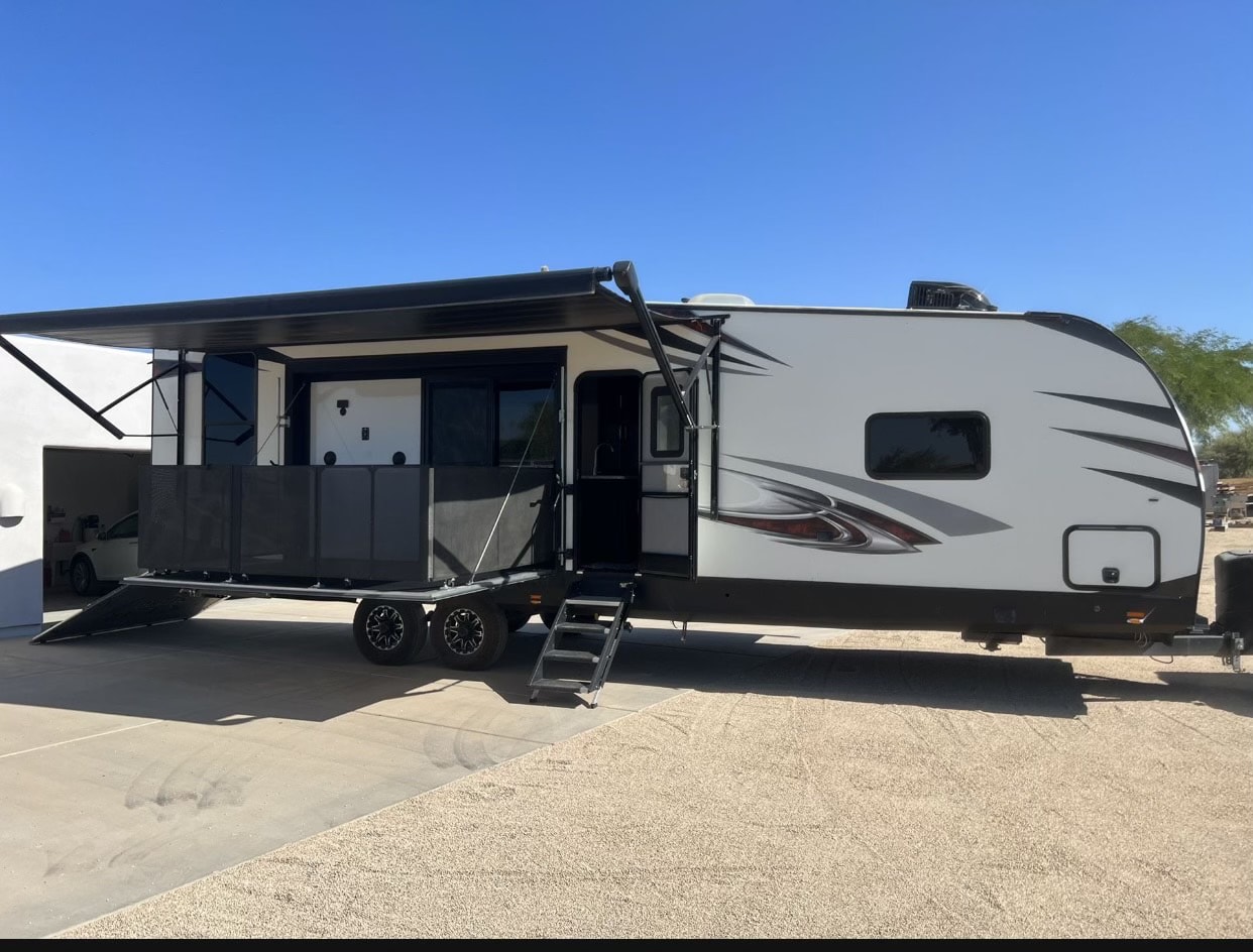 Toy hauler