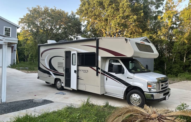 2020 Coachmen RV - Leprechaun 260RS Ford 350