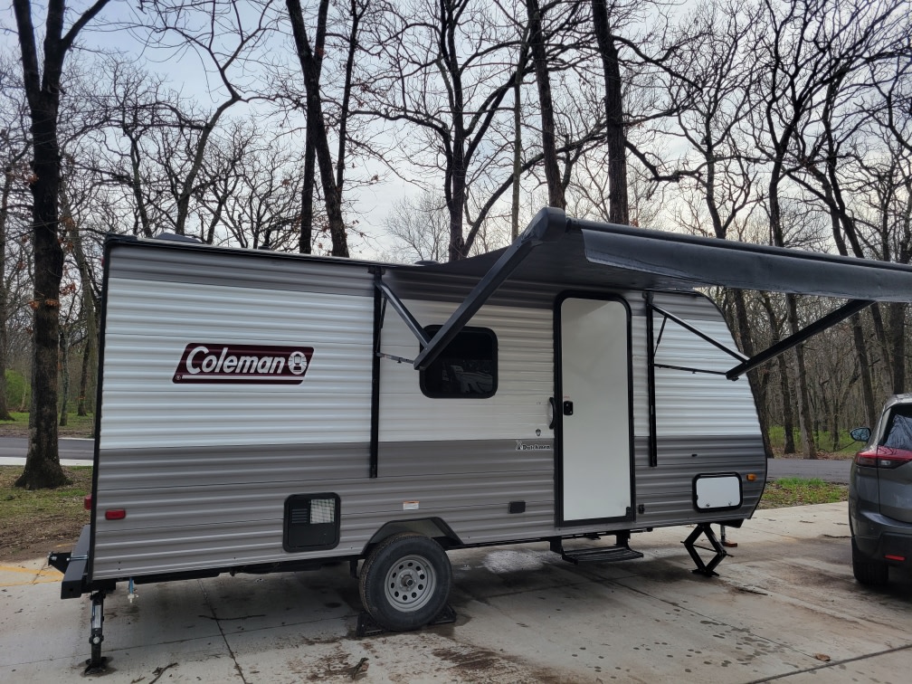 2024 Cozy Lightweight adventure ready Coleman 21ft Camper