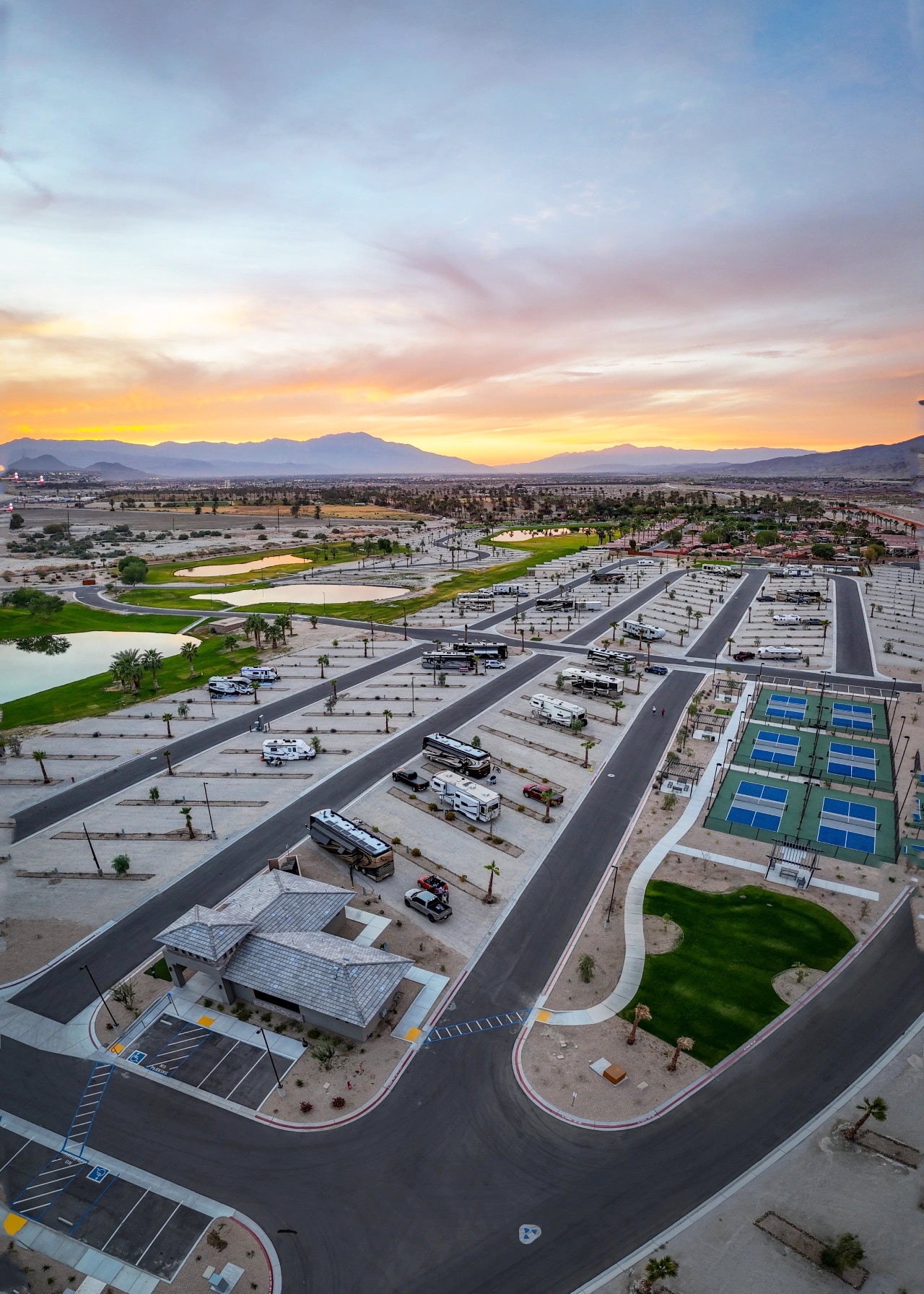 Coachella Lakes RV Resort