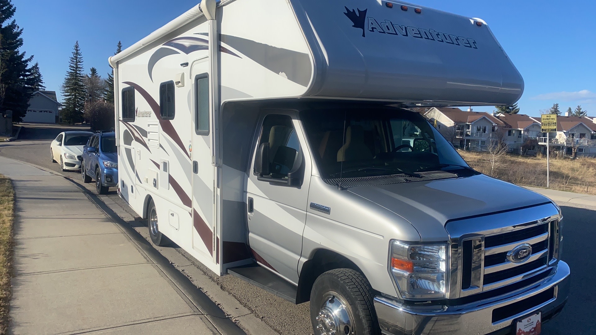 2018 Adventurer M-23RB View 4 - Calgary RV Rental Details