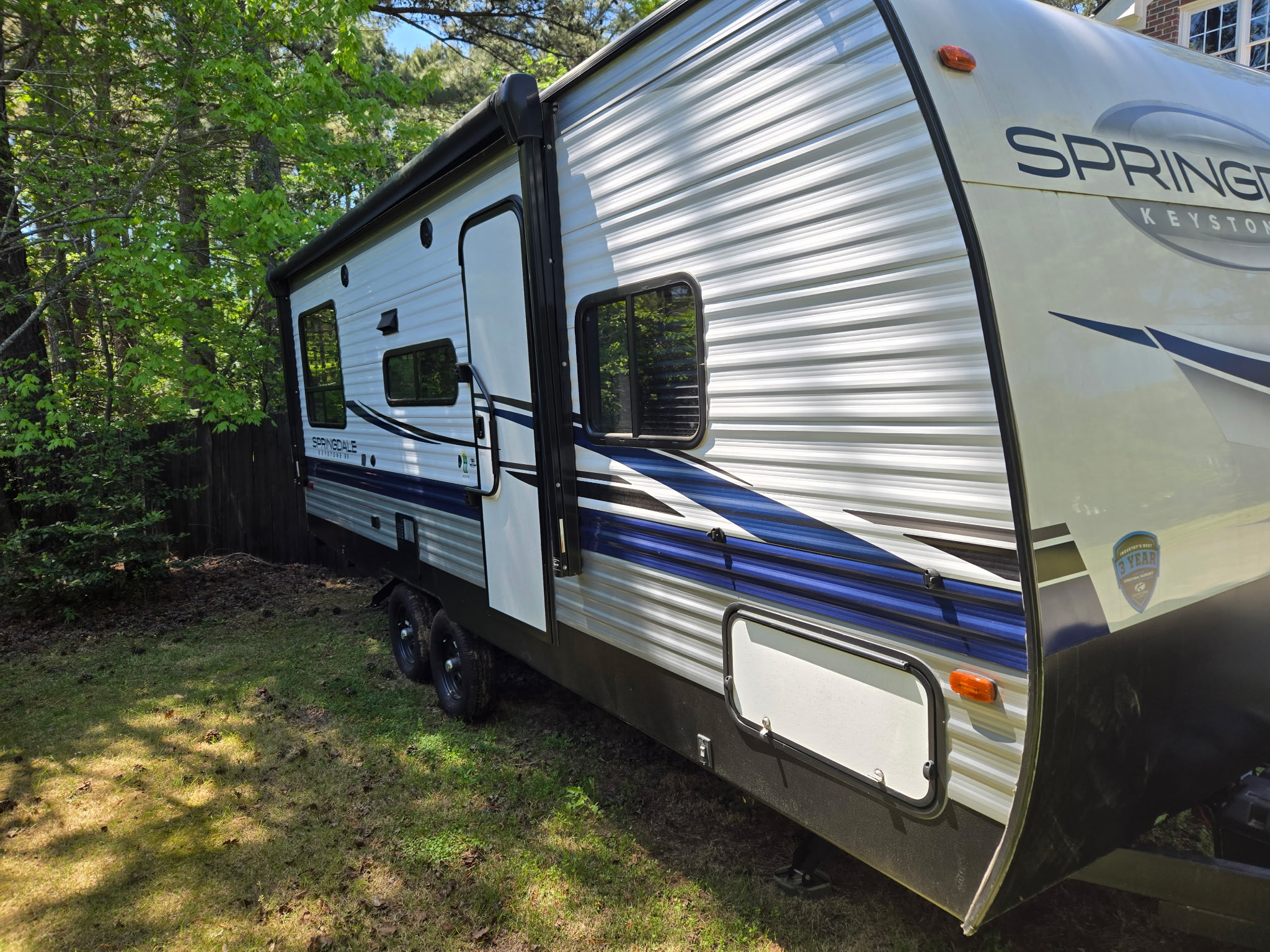 Immaculate Travel Trailer Ready for adventure!
