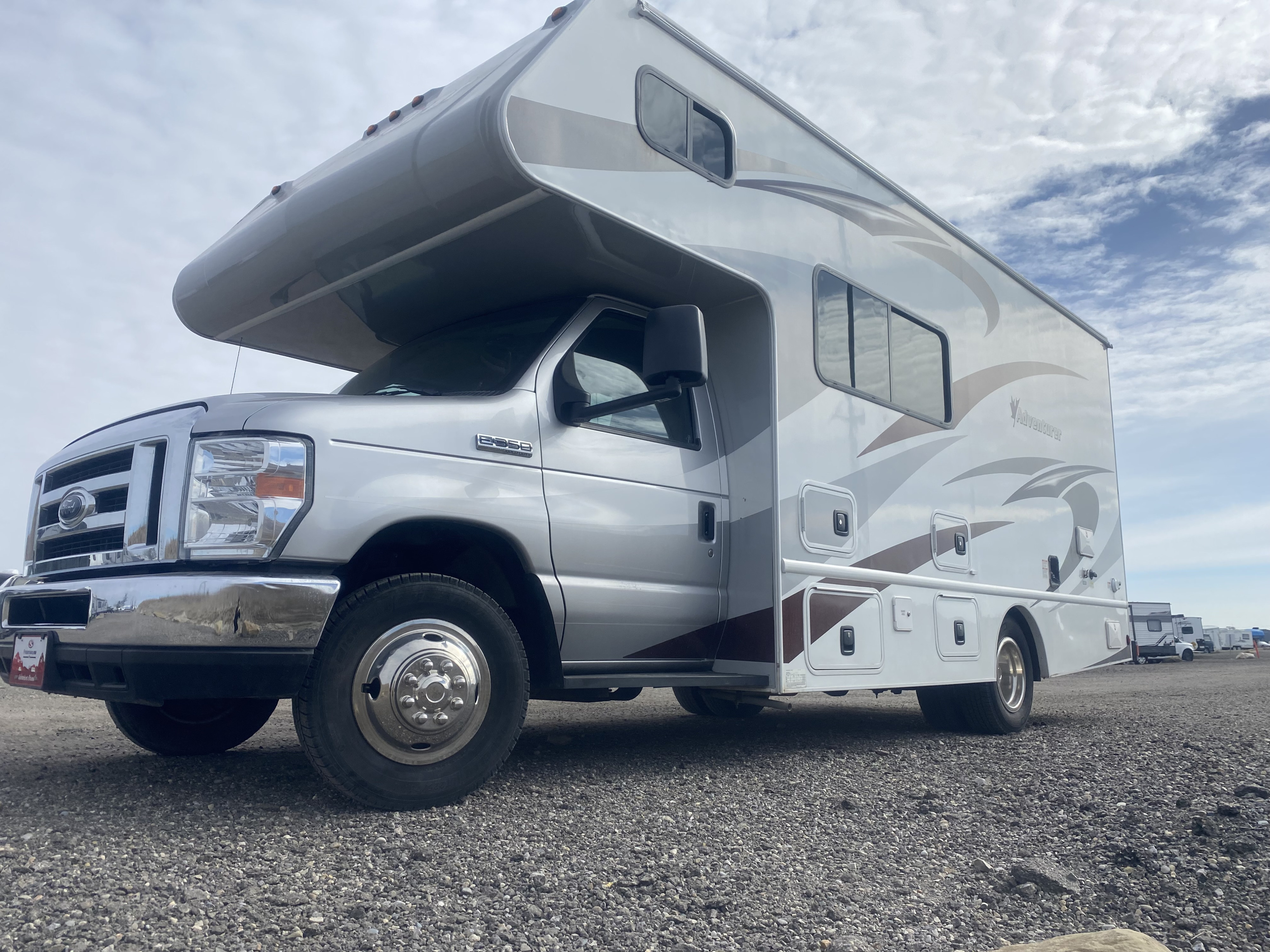 2018 Adventurer M-23RB View 2 - Calgary RV Rental Details