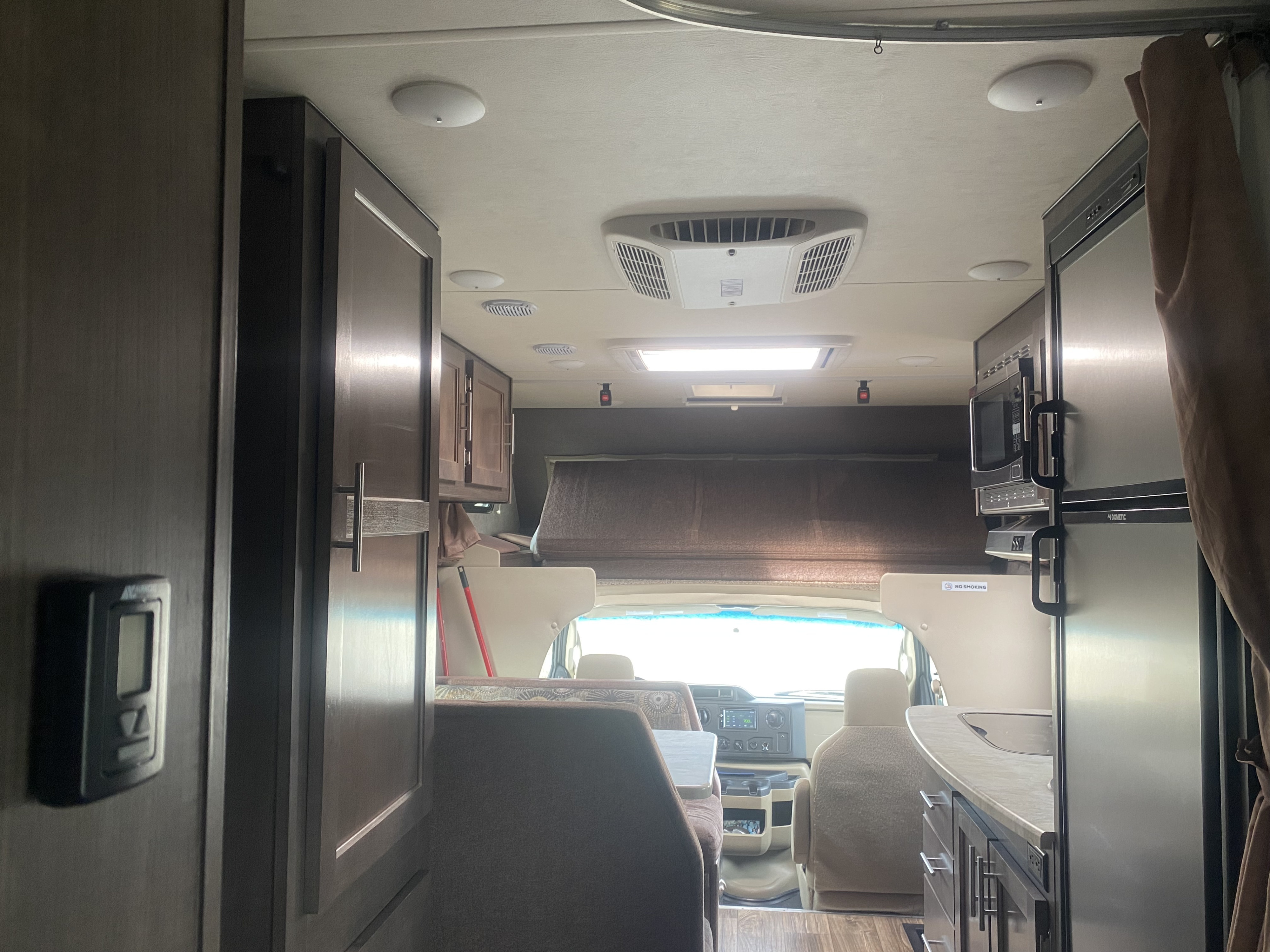 2018 Adventurer M-23RB View 18 - Calgary RV Rental Details