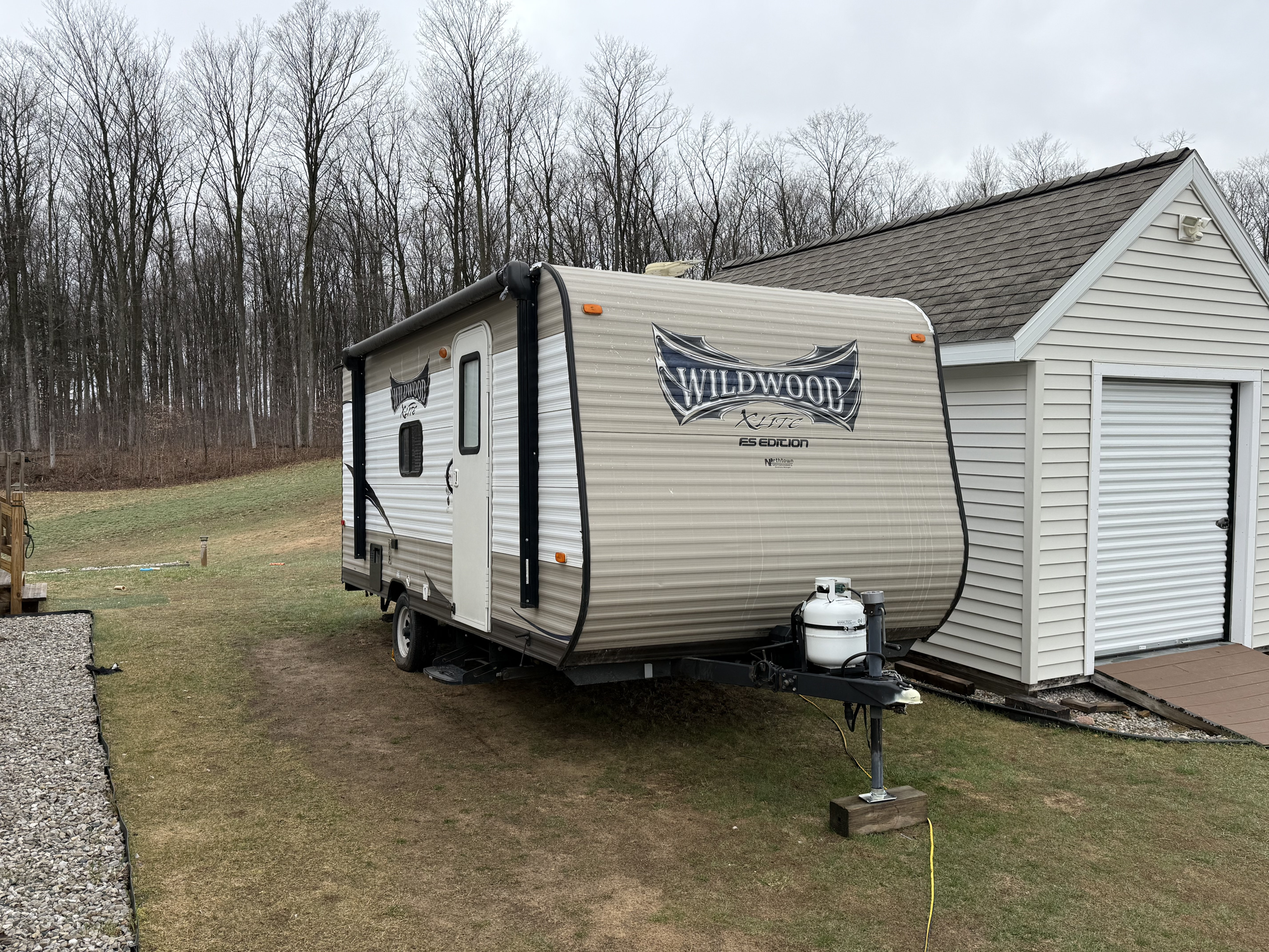 2015 Wildwood X-Lite Bunkhouse ***Dogs Welcome***