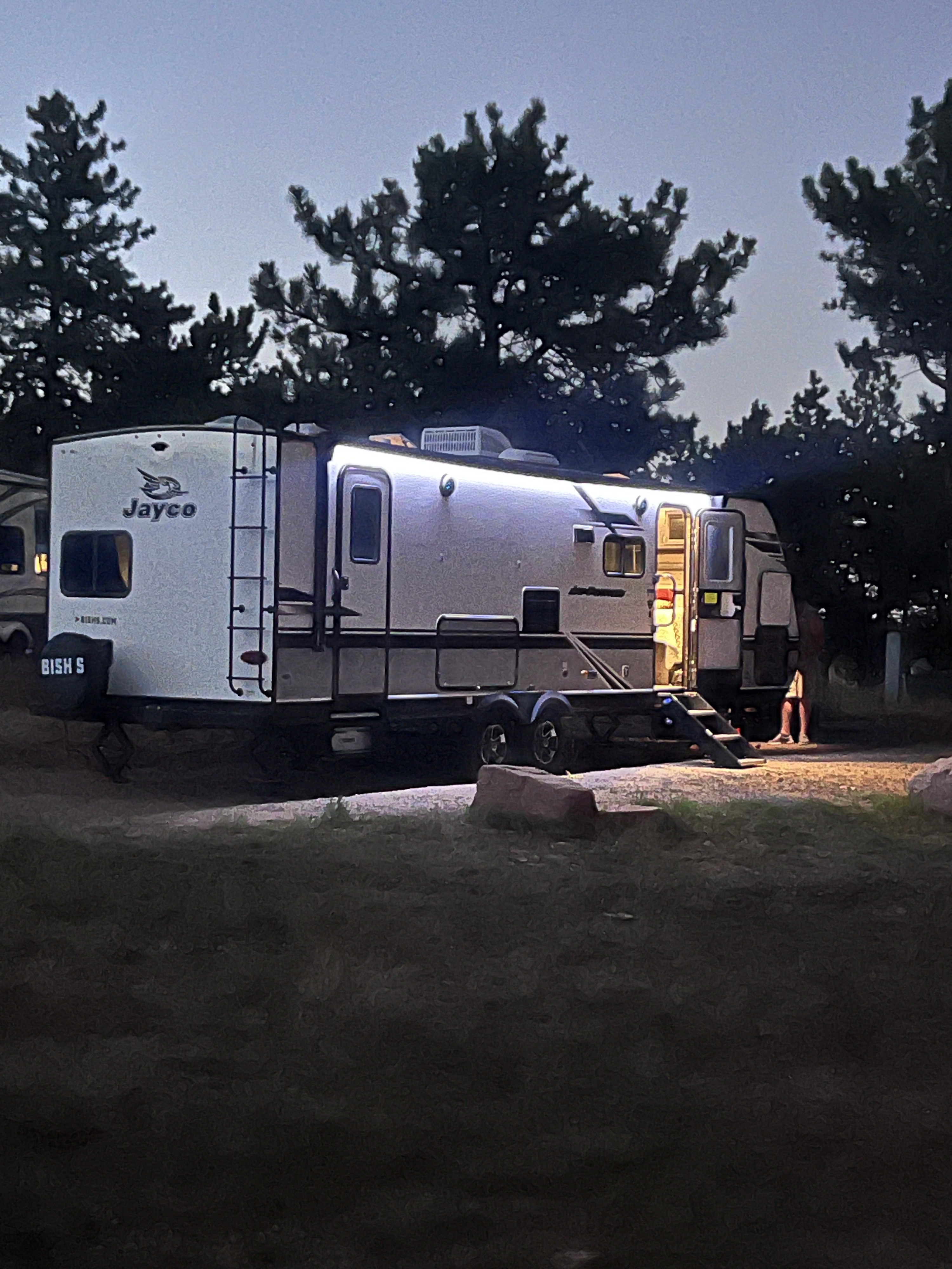 2021 Jayco Jay Feather - Fun Weekend Getaway for the Whole Family
