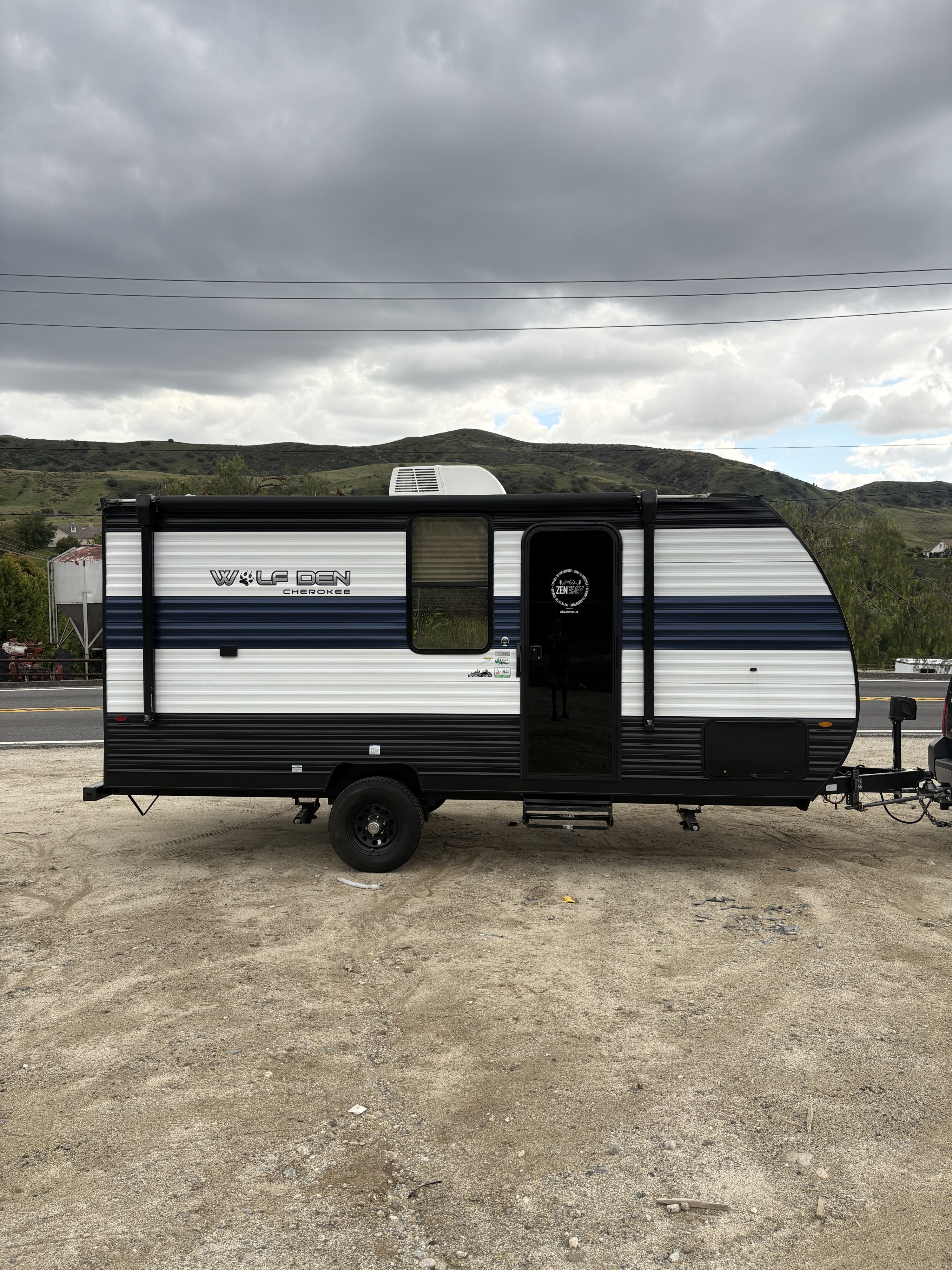 ZENERGY | Couples Camper & Family Retreat