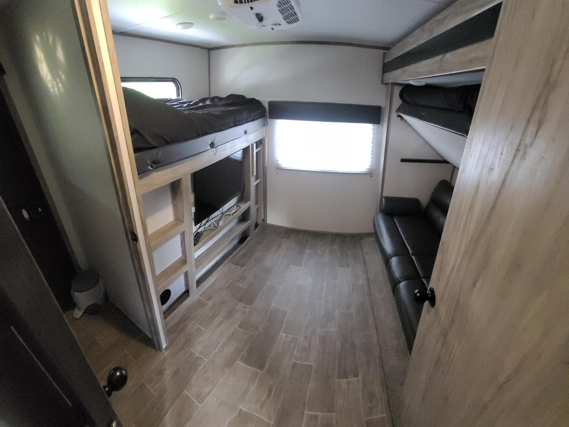 Travel trailer RV Rental 