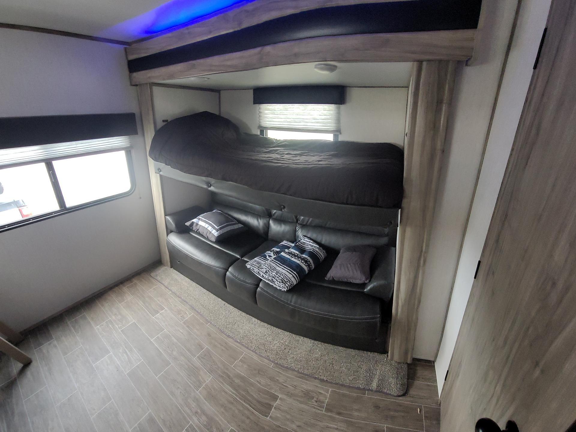 Travel trailer RV Rental 