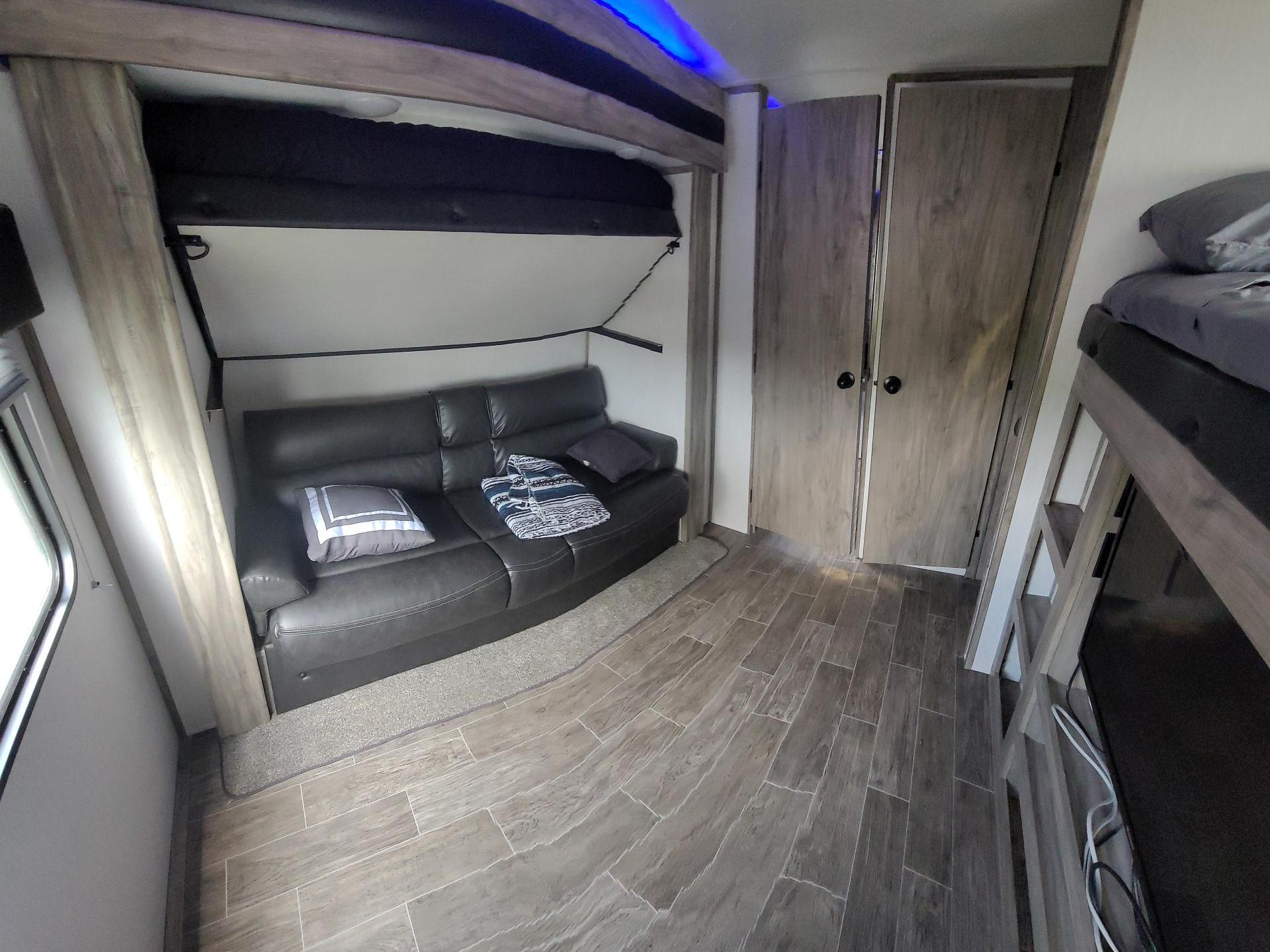 Travel trailer RV Rental 