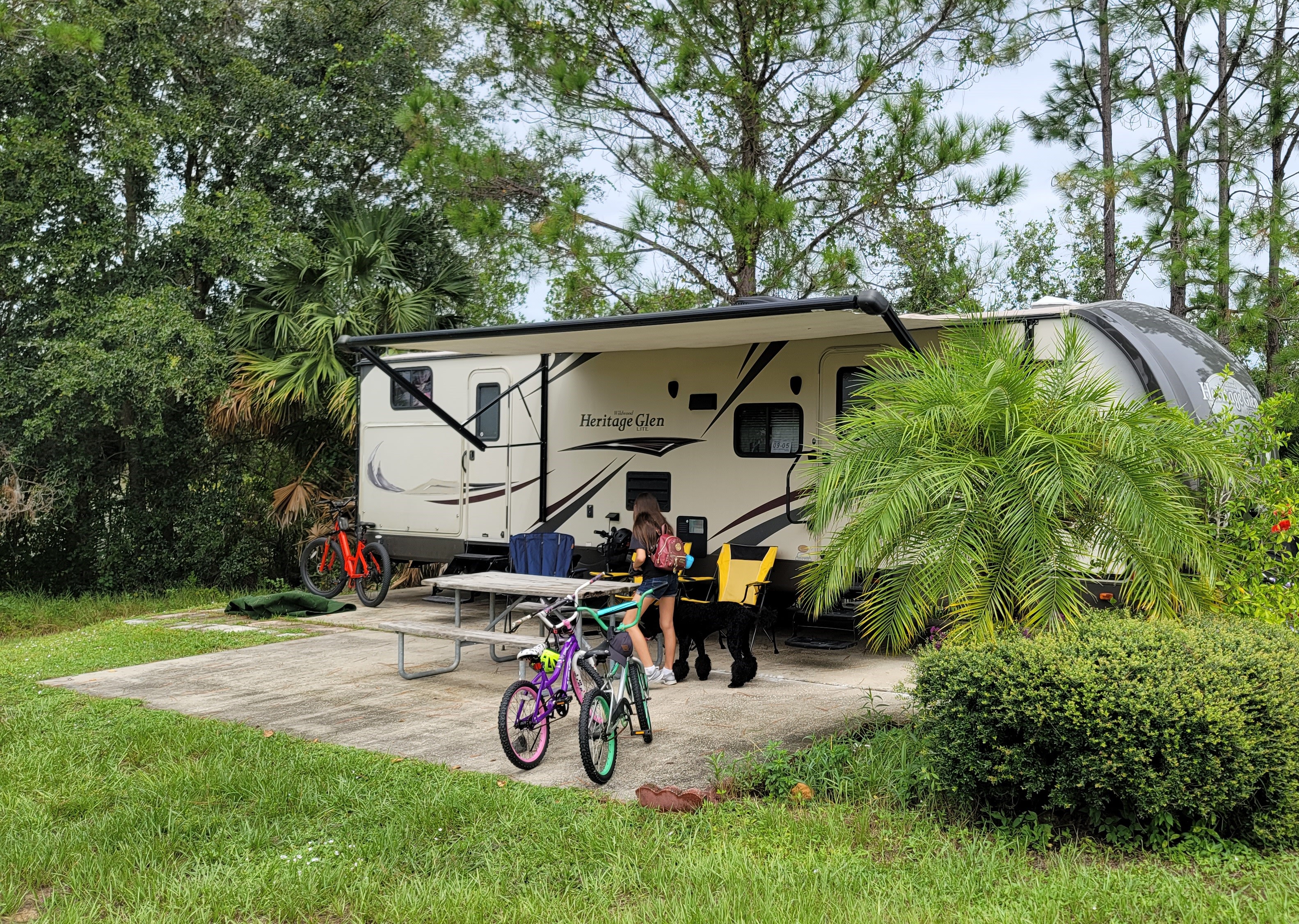 "Sun&Fun" Travel Trailer-Pet Friendly-Heritage Glen 312QBUD