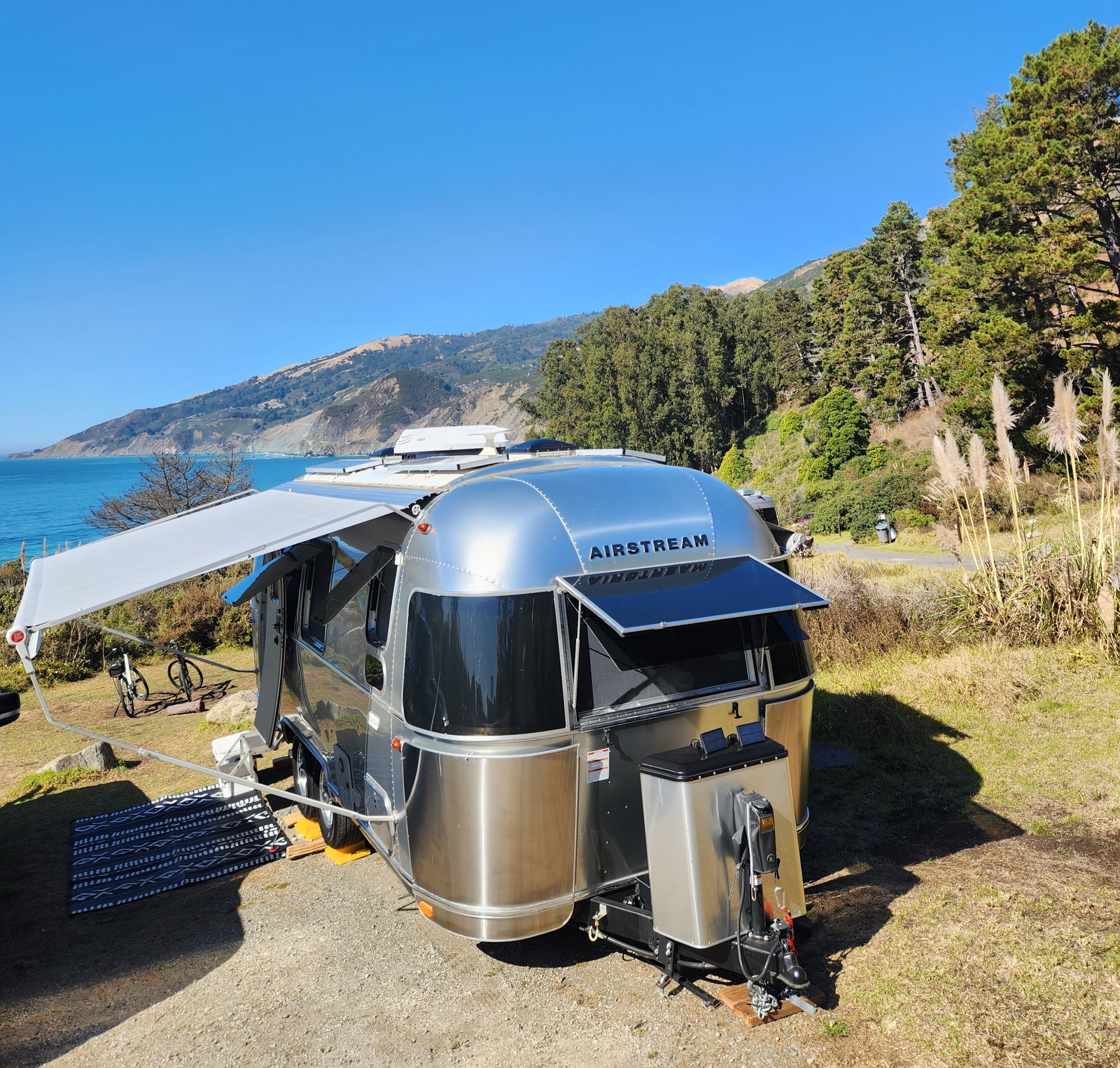 Airstream Flying Cloud GLAMPING 23ft