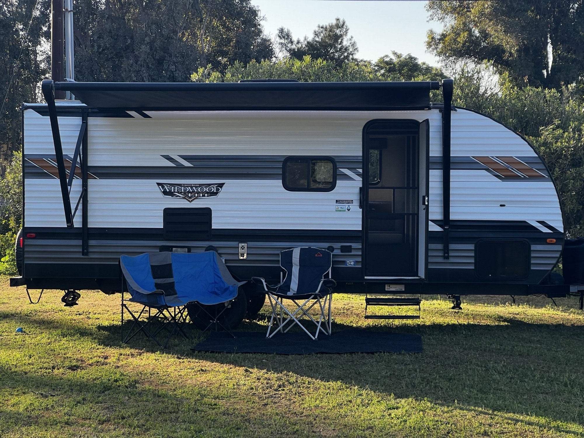 Wildwood T197SSFS  Lightweight Easy to Tow (SUV Towable)