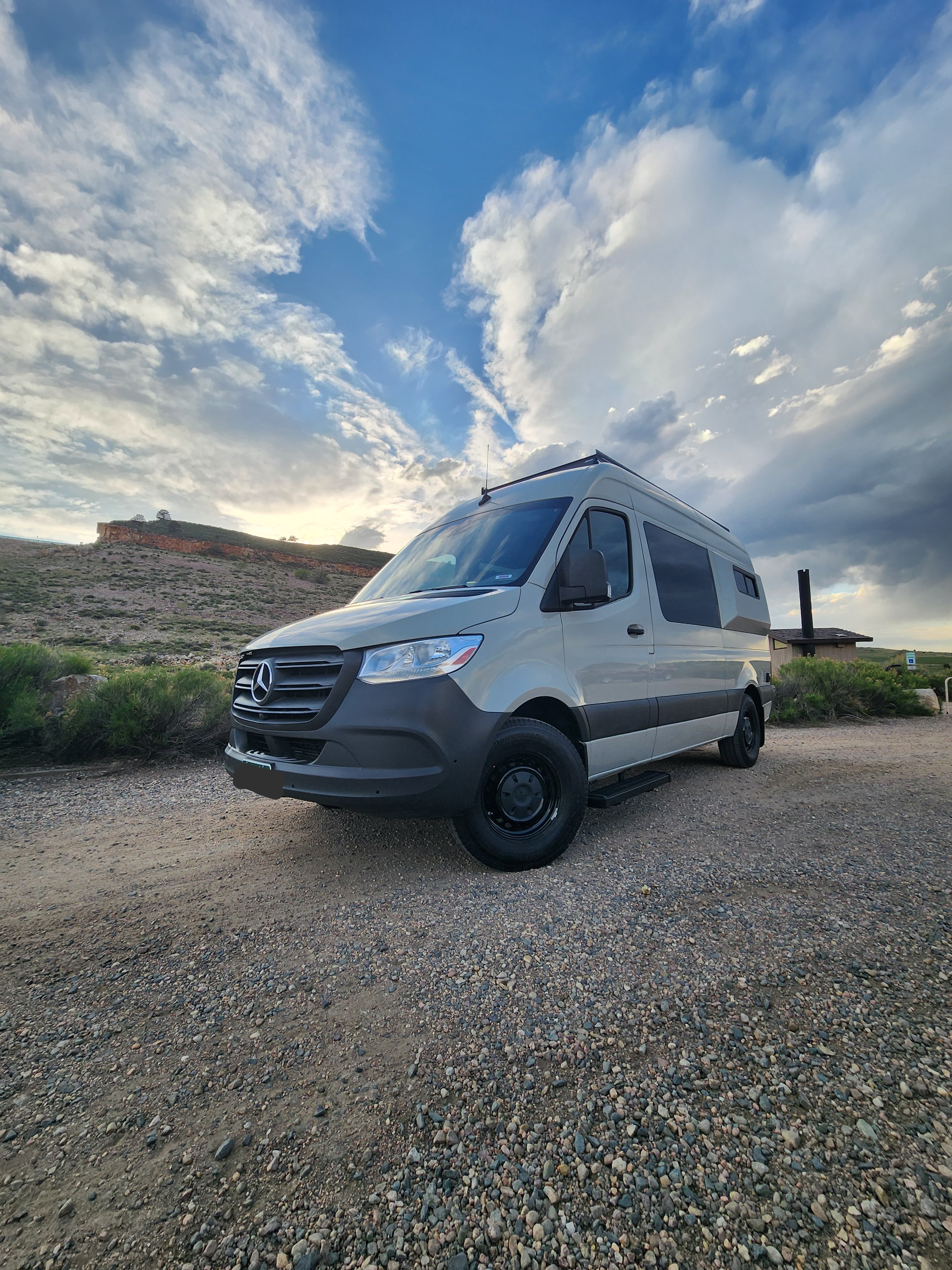 Lino, The Ultimate Adventure Van We LOVE Pets!