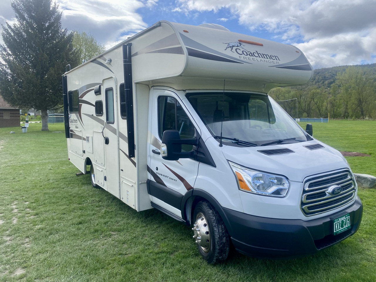 22’ Coachmen Freelander 6 cyl.!