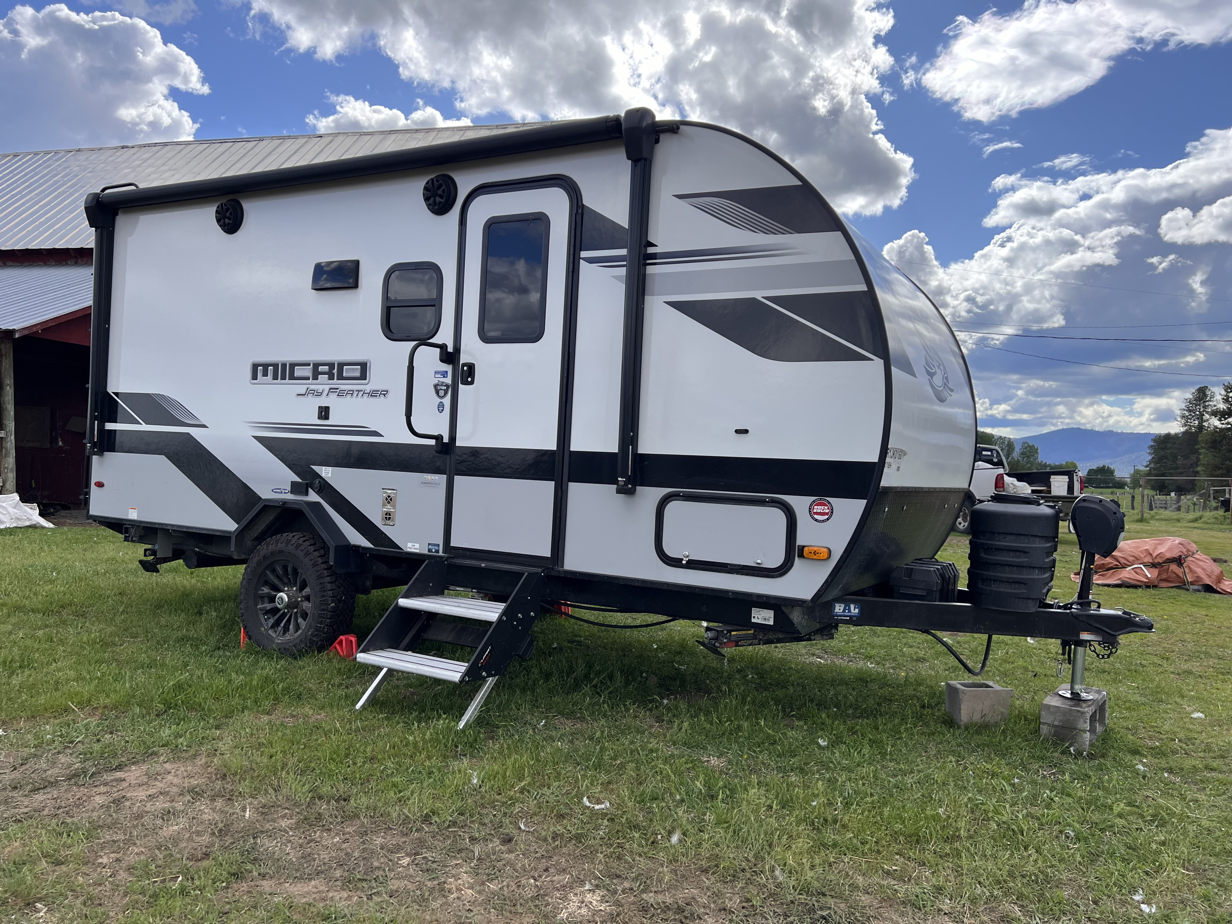 SUV towable travel trailer 2024 Jayco Jay feather Micro