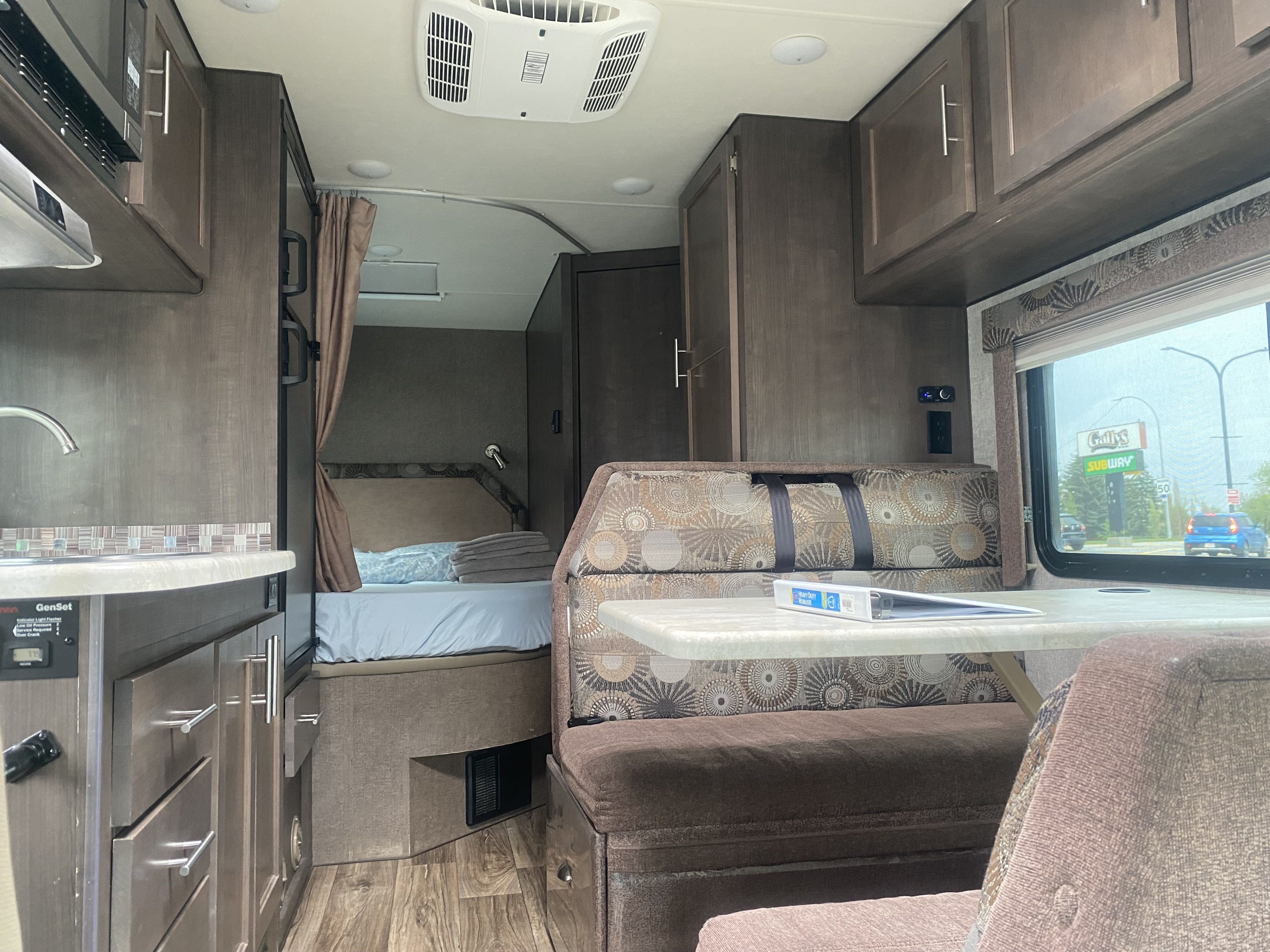 2018 Adventurer M-23RB View 14 - Calgary RV Rental Details