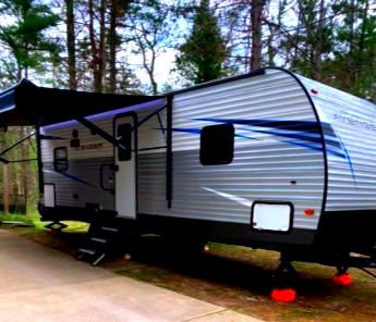 CAMP WITH THE AVENGER /2021 FOREST RIVER
