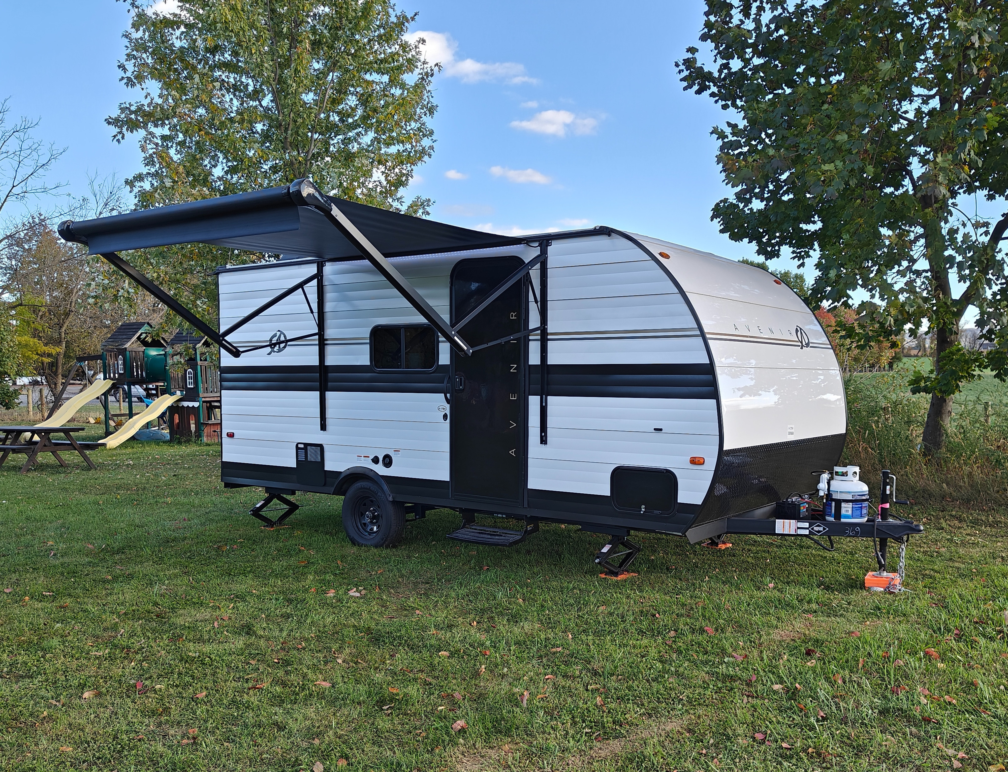 David's 2025 Cruiser Avenir 17BH Travel Trailer