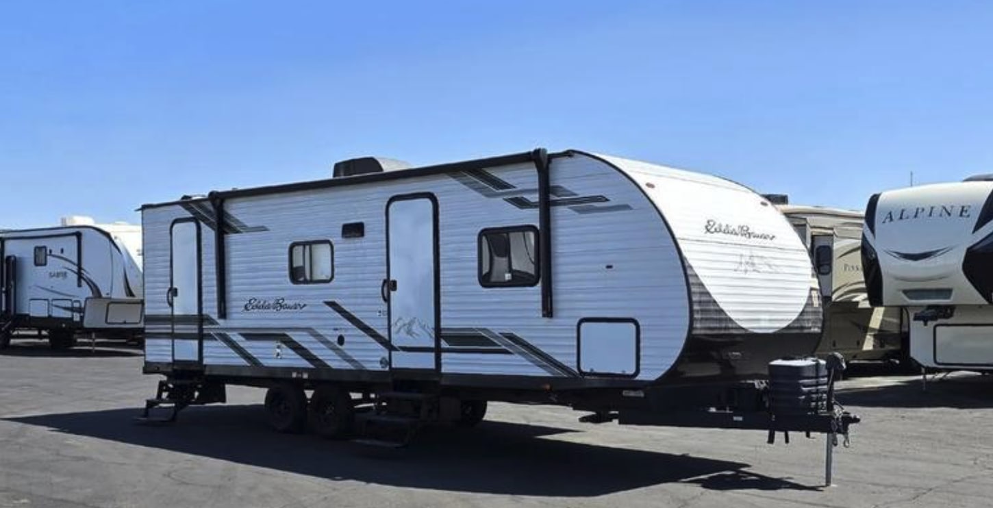Full-bed Bunkhouse! Sleeps 8.